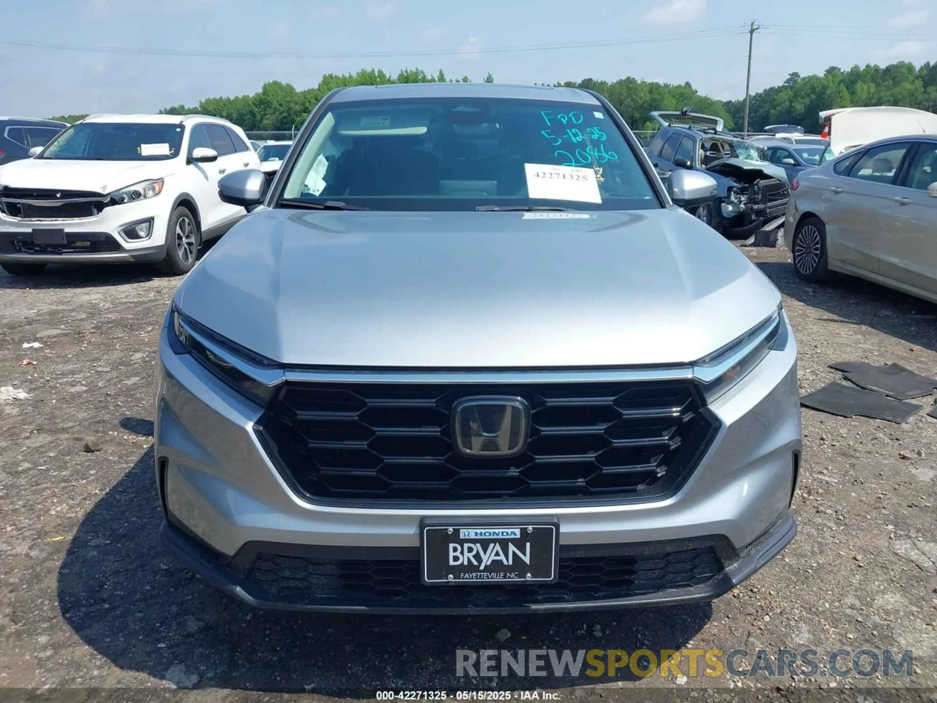12 fotografías del automóvil dañado 7FARS3H48PE002086 HONDA CR-V 2023