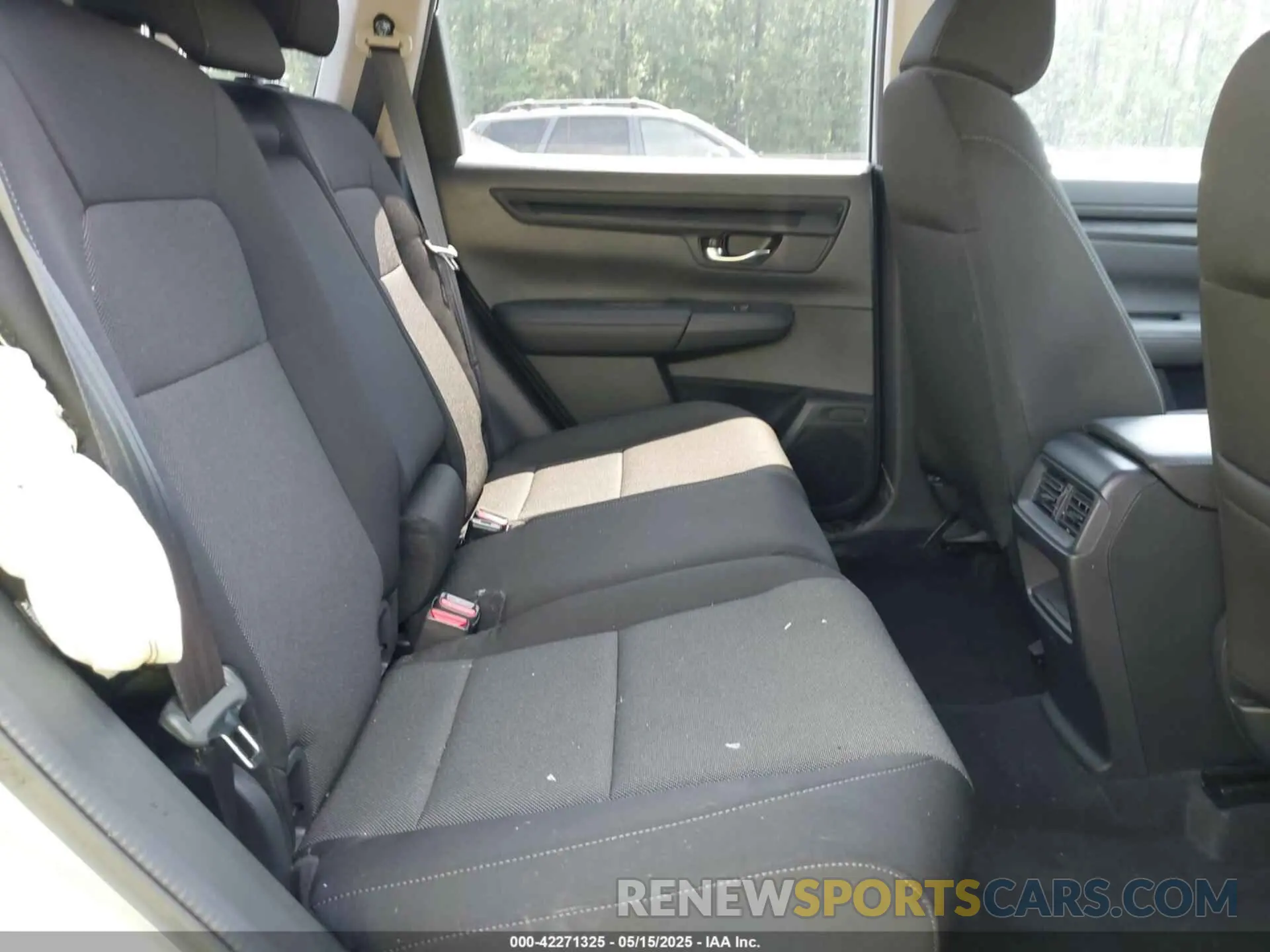 8 fotografías del automóvil dañado 7FARS3H48PE002086 HONDA CR-V 2023