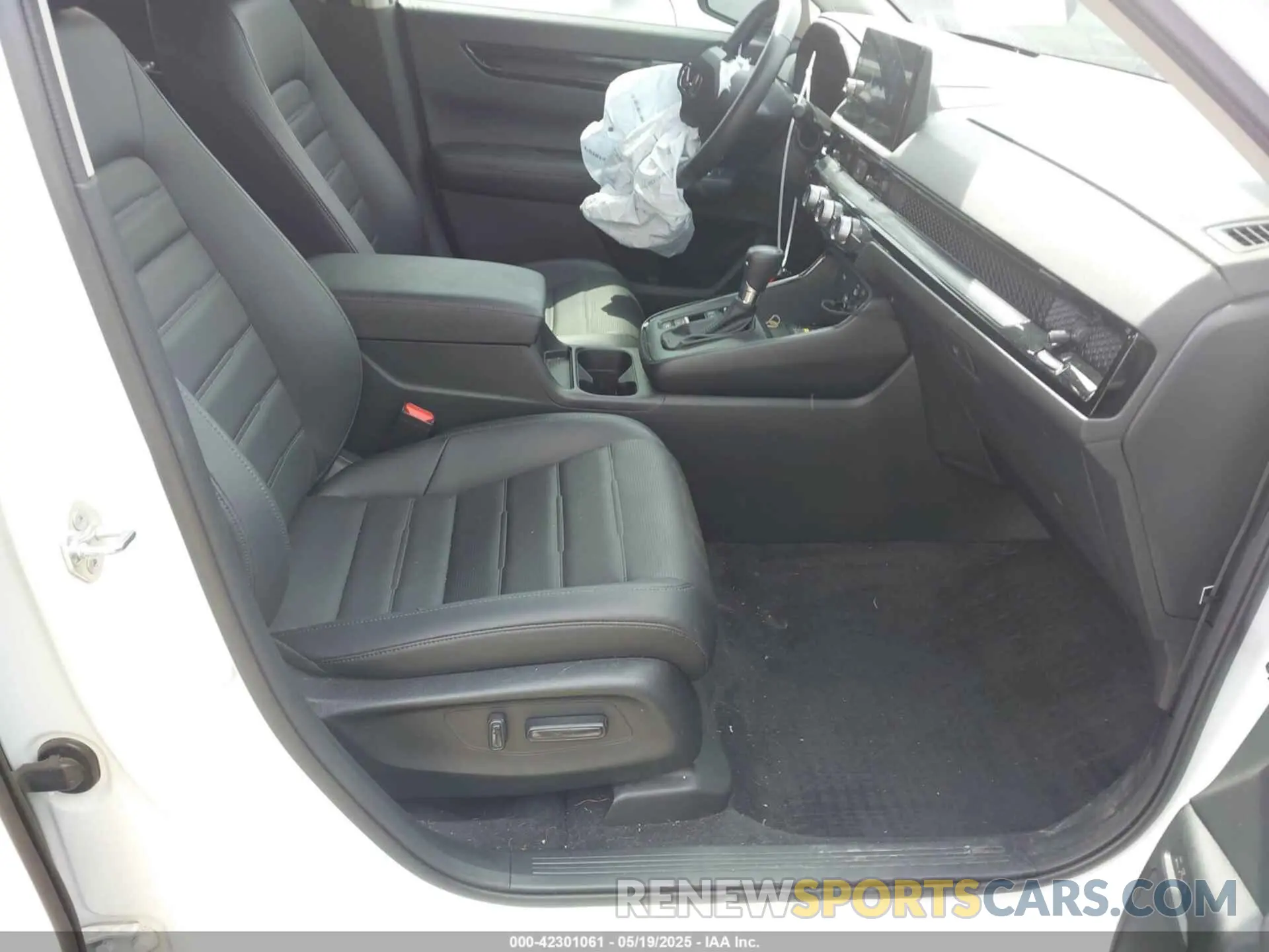 5 fotografías del automóvil dañado 7FARS3H70PE005008 HONDA CR-V 2023