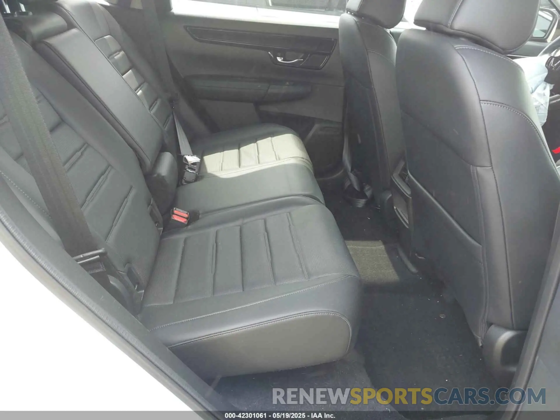 8 fotografías del automóvil dañado 7FARS3H70PE005008 HONDA CR-V 2023