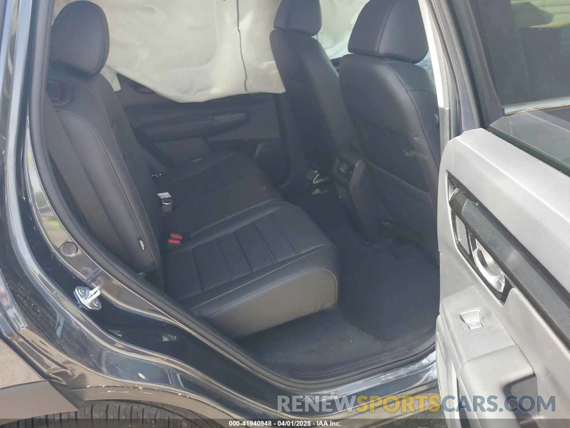 8 fotografías del automóvil dañado 7FARS3H7XPE003928 HONDA CR-V 2023