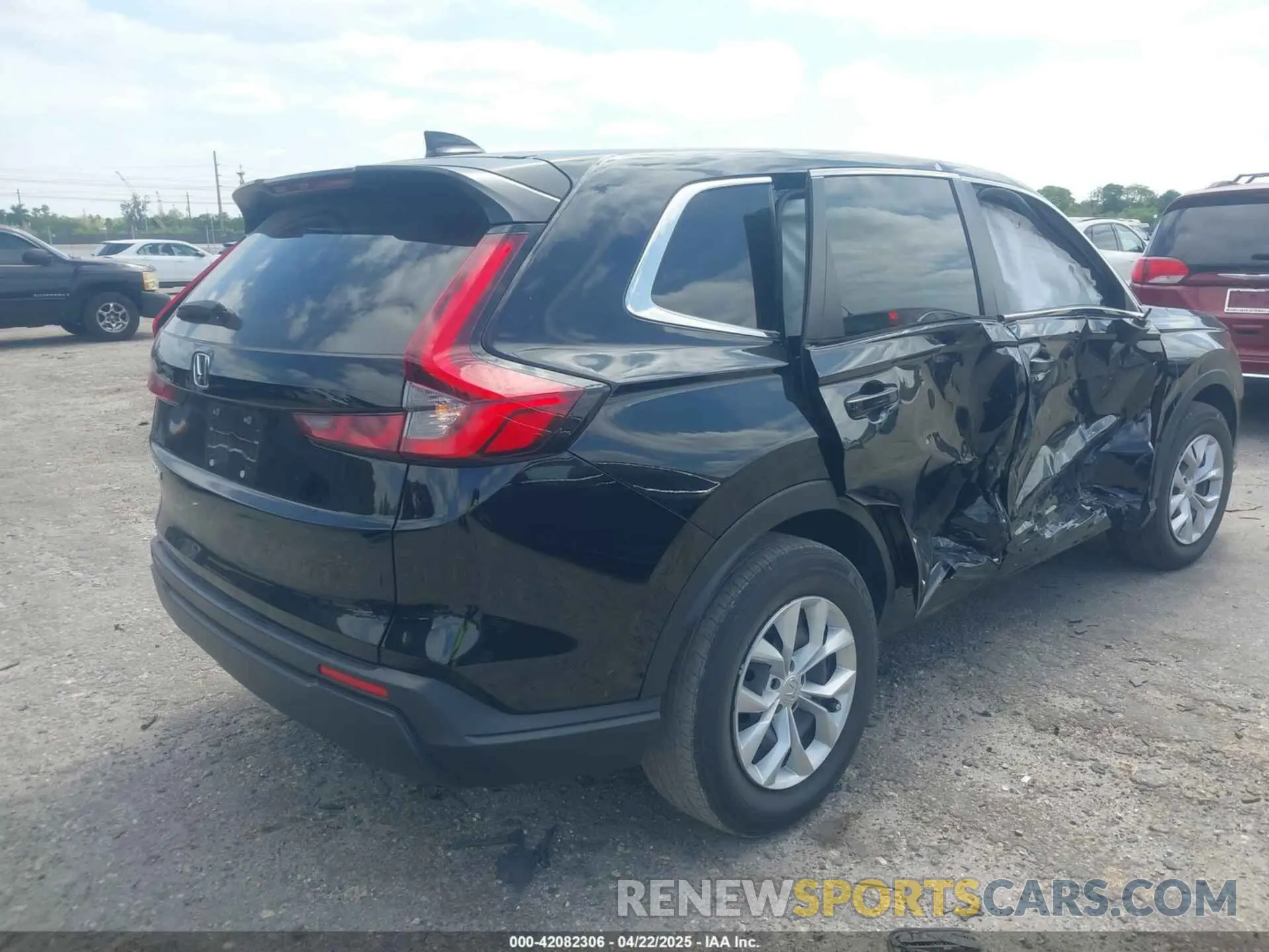 4 fotografías del automóvil dañado 7FARS4H26PE020607 HONDA CR-V 2023