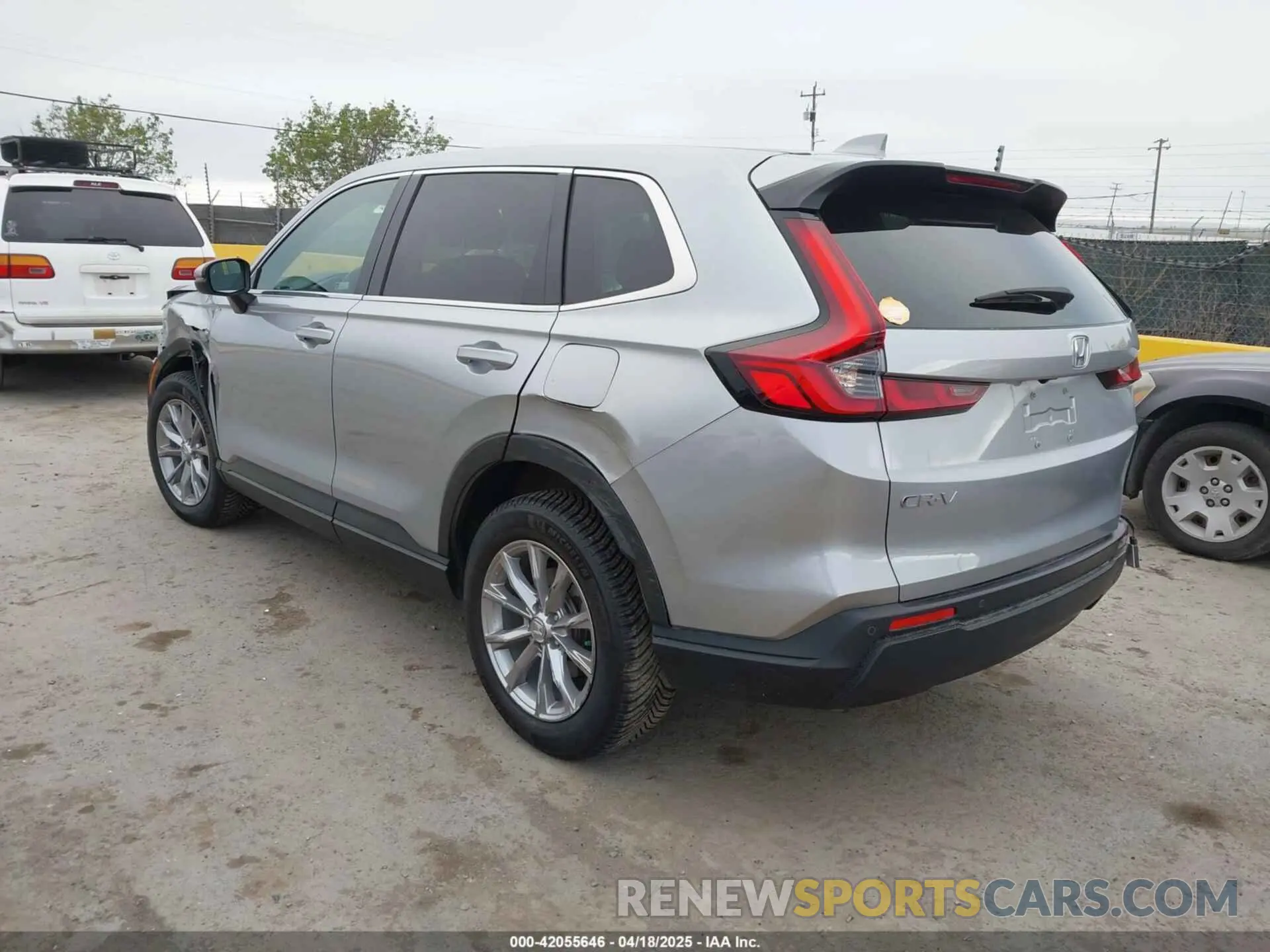 3 fotografías del automóvil dañado 7FARS4H73PE017692 HONDA CR-V 2023