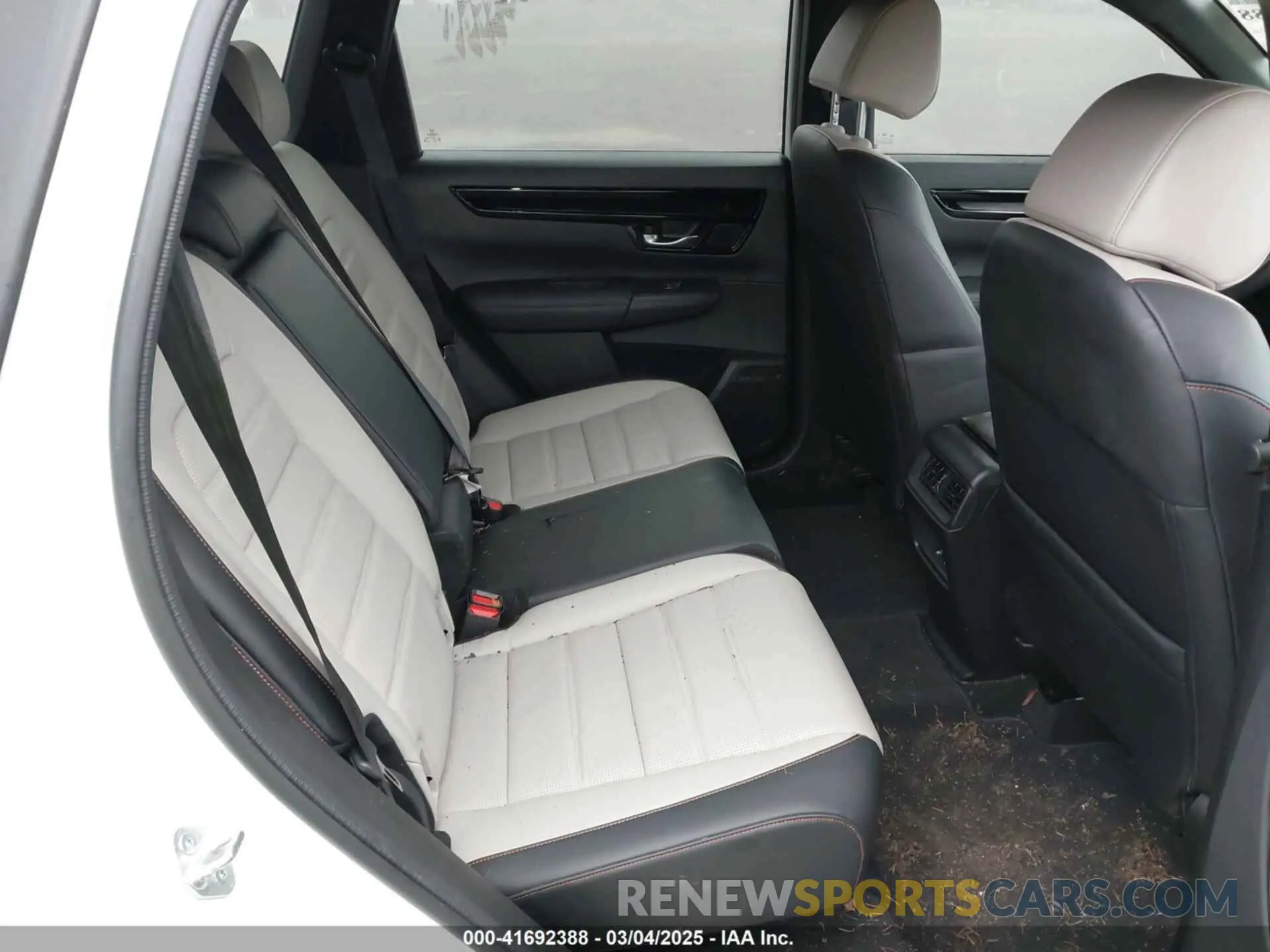 8 fotografías del automóvil dañado 7FARS6H99PE011621 HONDA CR-V 2023
