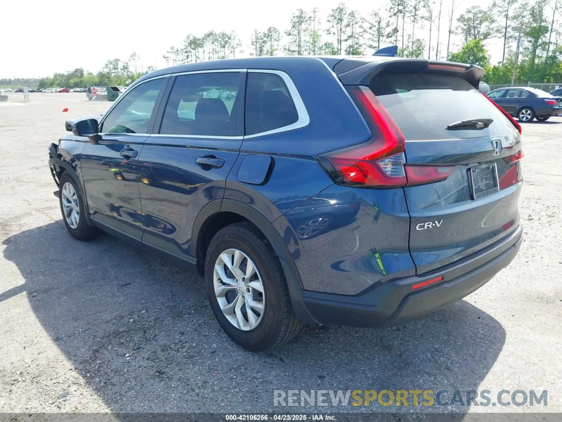 3 fotografías del automóvil dañado 2HKRS3H24RH325999 HONDA CR-V 2024