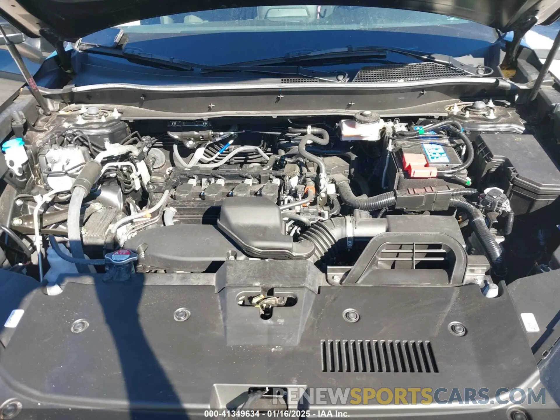 10 fotografías del automóvil dañado 2HKRS3H24RH332323 HONDA CR-V 2024