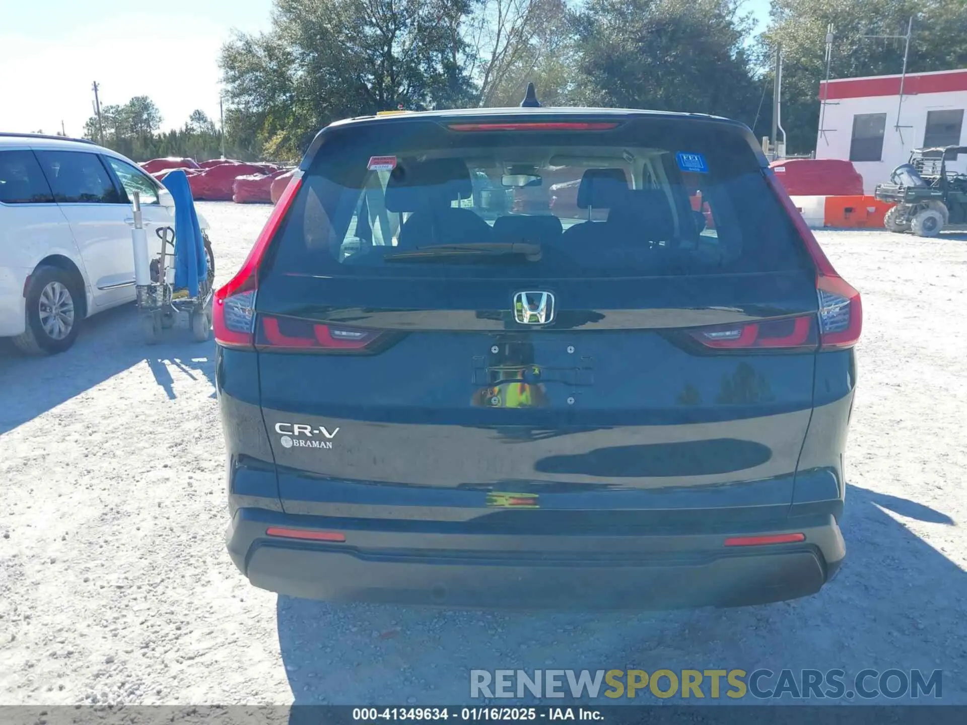 15 fotografías del automóvil dañado 2HKRS3H24RH332323 HONDA CR-V 2024