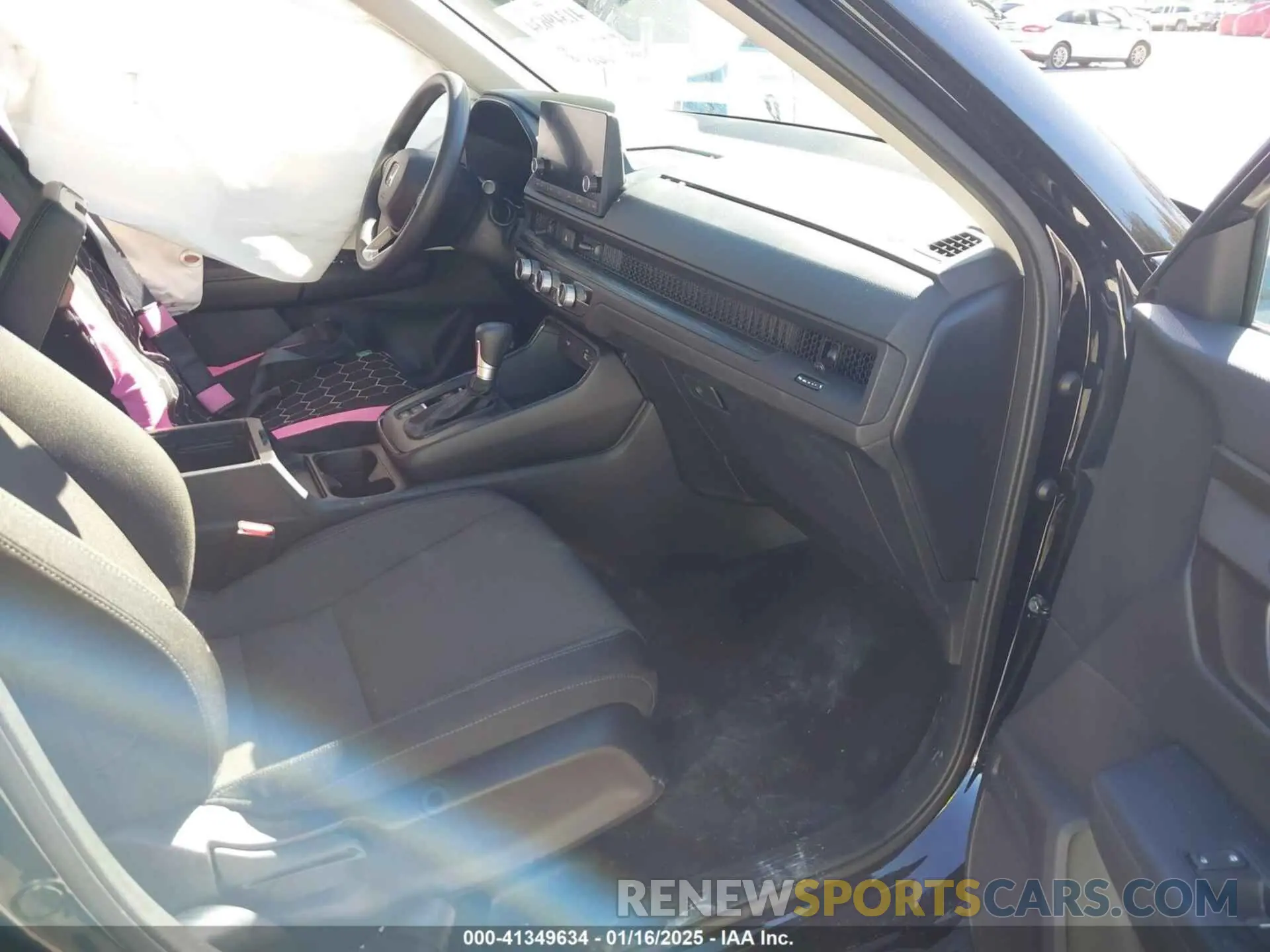 5 fotografías del automóvil dañado 2HKRS3H24RH332323 HONDA CR-V 2024
