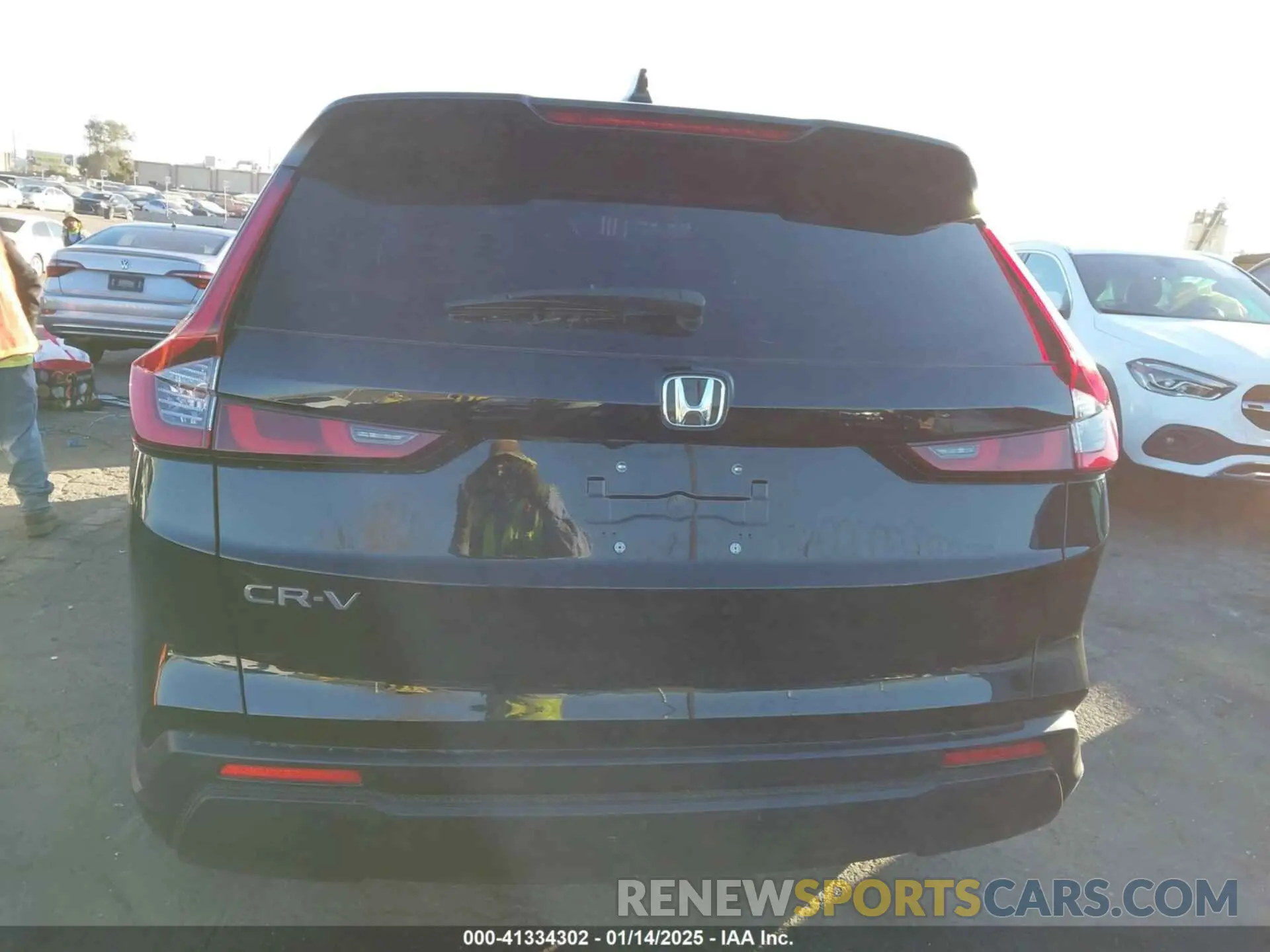15 fotografías del automóvil dañado 2HKRS3H26RH319198 HONDA CR-V 2024