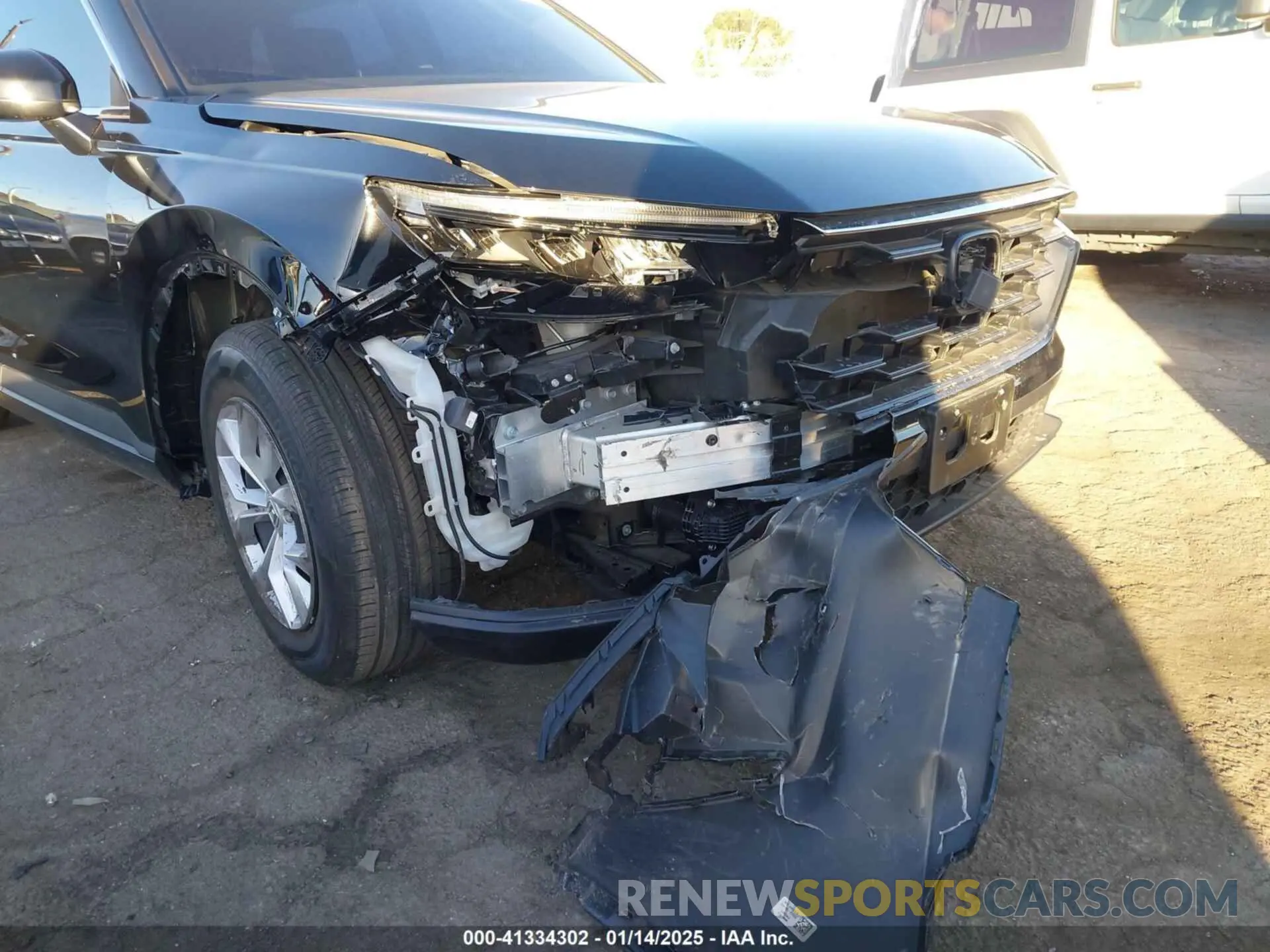 6 fotografías del automóvil dañado 2HKRS3H26RH319198 HONDA CR-V 2024