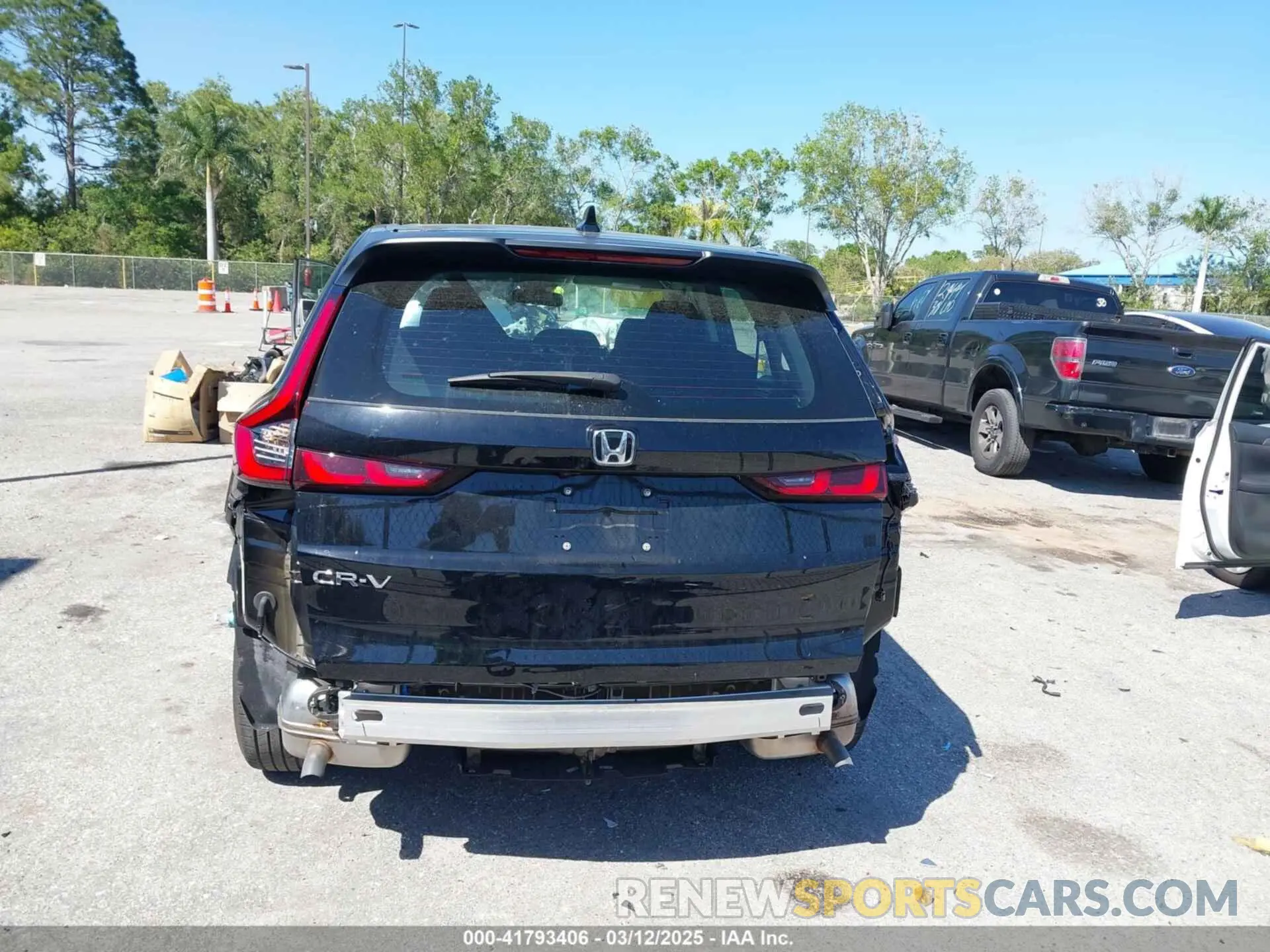16 fotografías del automóvil dañado 2HKRS3H2XRH332343 HONDA CR-V 2024
