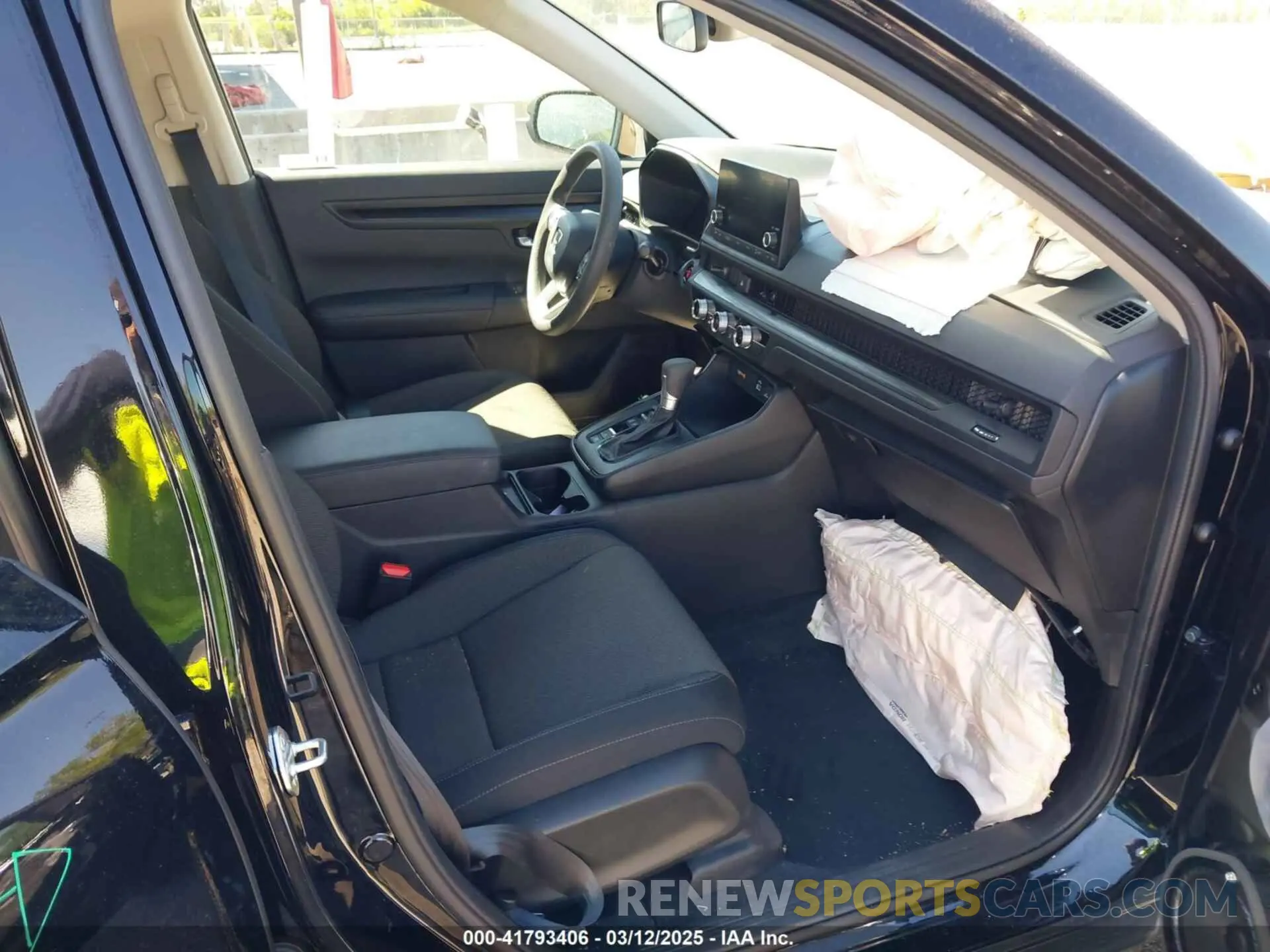5 fotografías del automóvil dañado 2HKRS3H2XRH332343 HONDA CR-V 2024