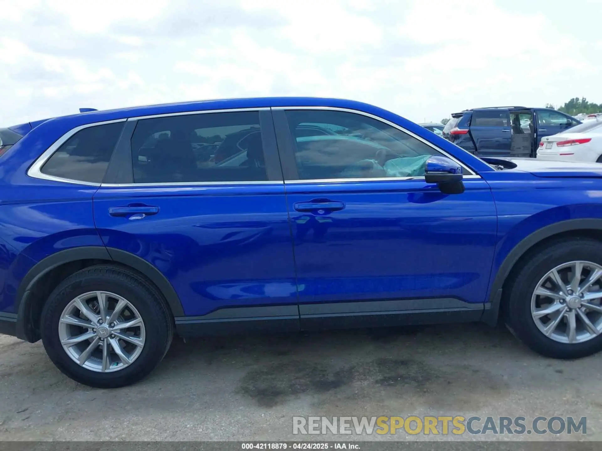 12 fotografías del automóvil dañado 2HKRS3H45RH327536 HONDA CR-V 2024