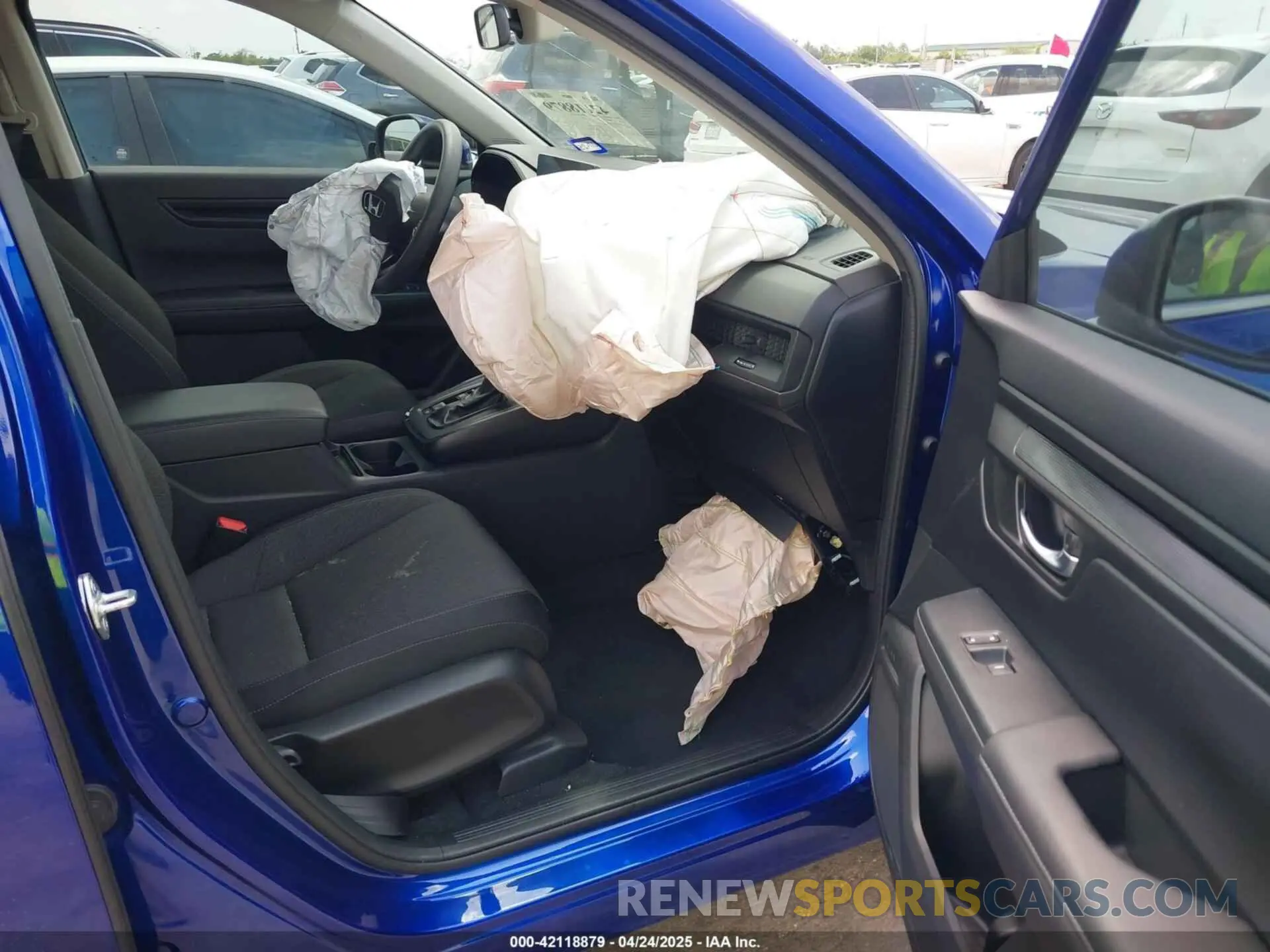 5 fotografías del automóvil dañado 2HKRS3H45RH327536 HONDA CR-V 2024