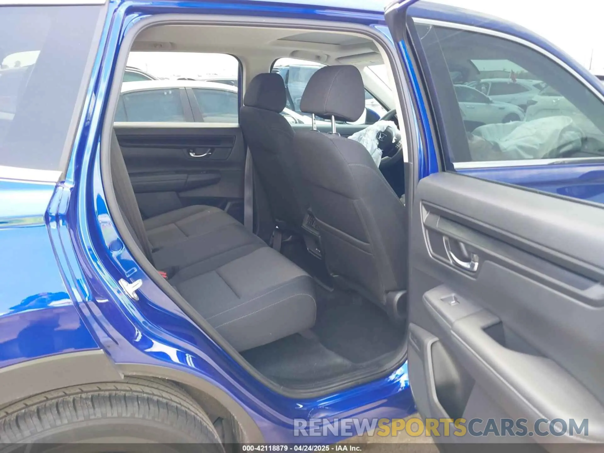 8 fotografías del automóvil dañado 2HKRS3H45RH327536 HONDA CR-V 2024