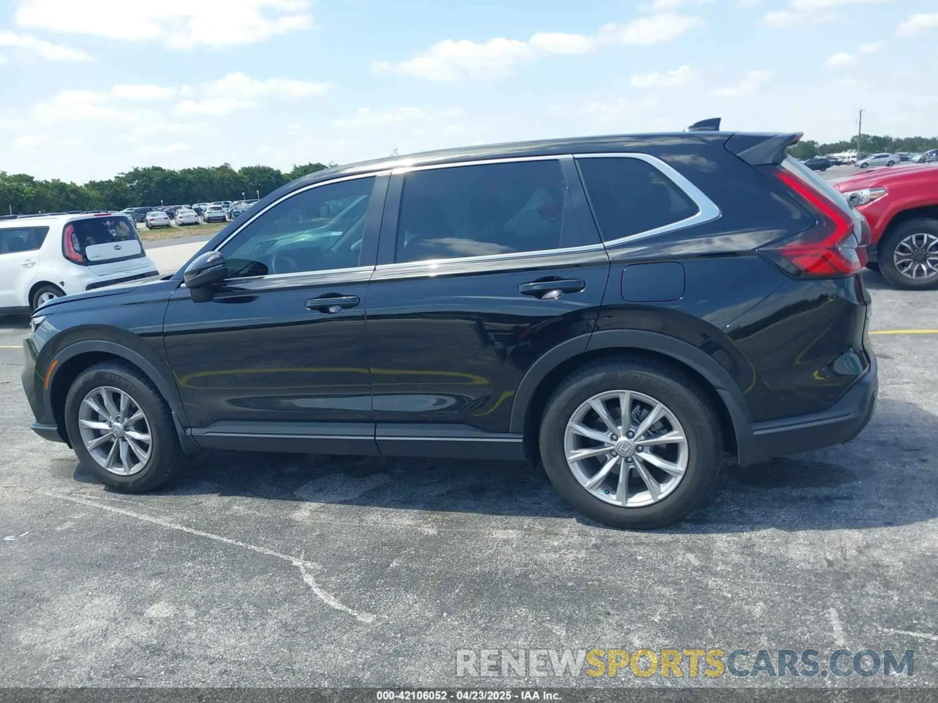 14 fotografías del automóvil dañado 2HKRS3H47RH302024 HONDA CR-V 2024