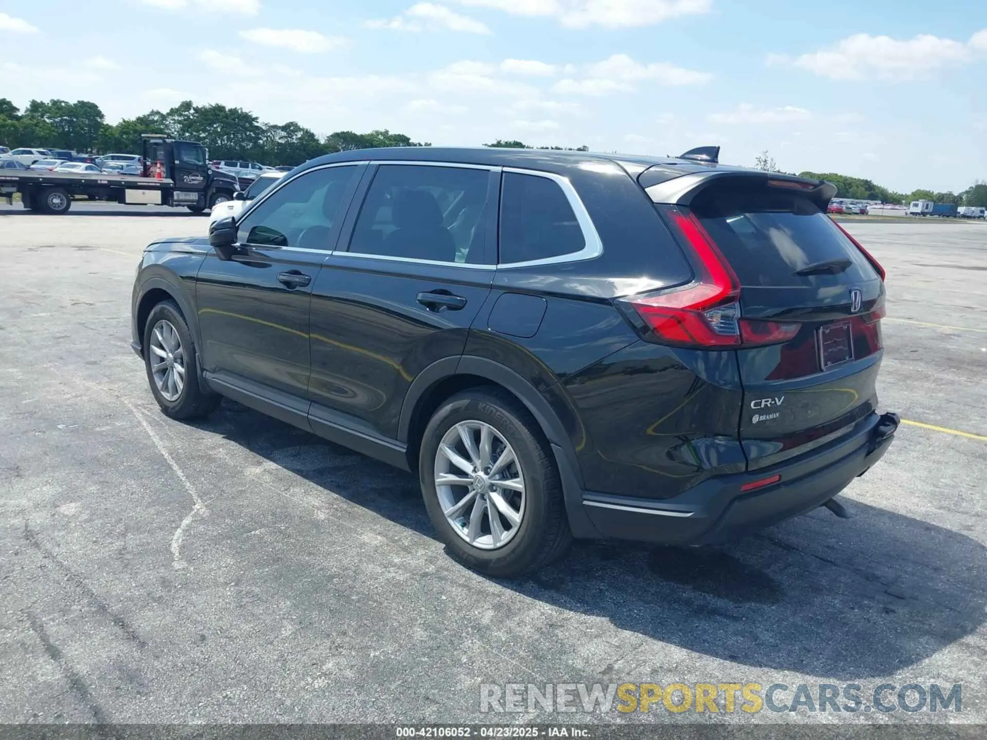 3 fotografías del automóvil dañado 2HKRS3H47RH302024 HONDA CR-V 2024