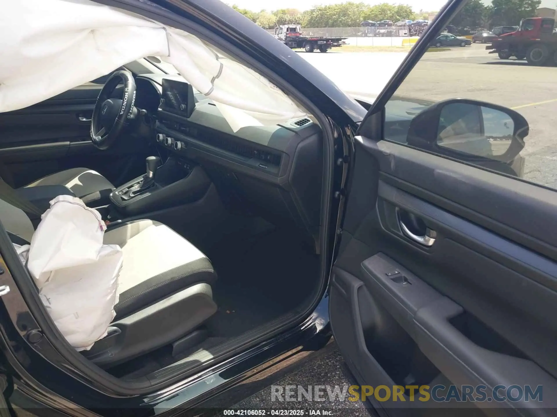 5 fotografías del automóvil dañado 2HKRS3H47RH302024 HONDA CR-V 2024