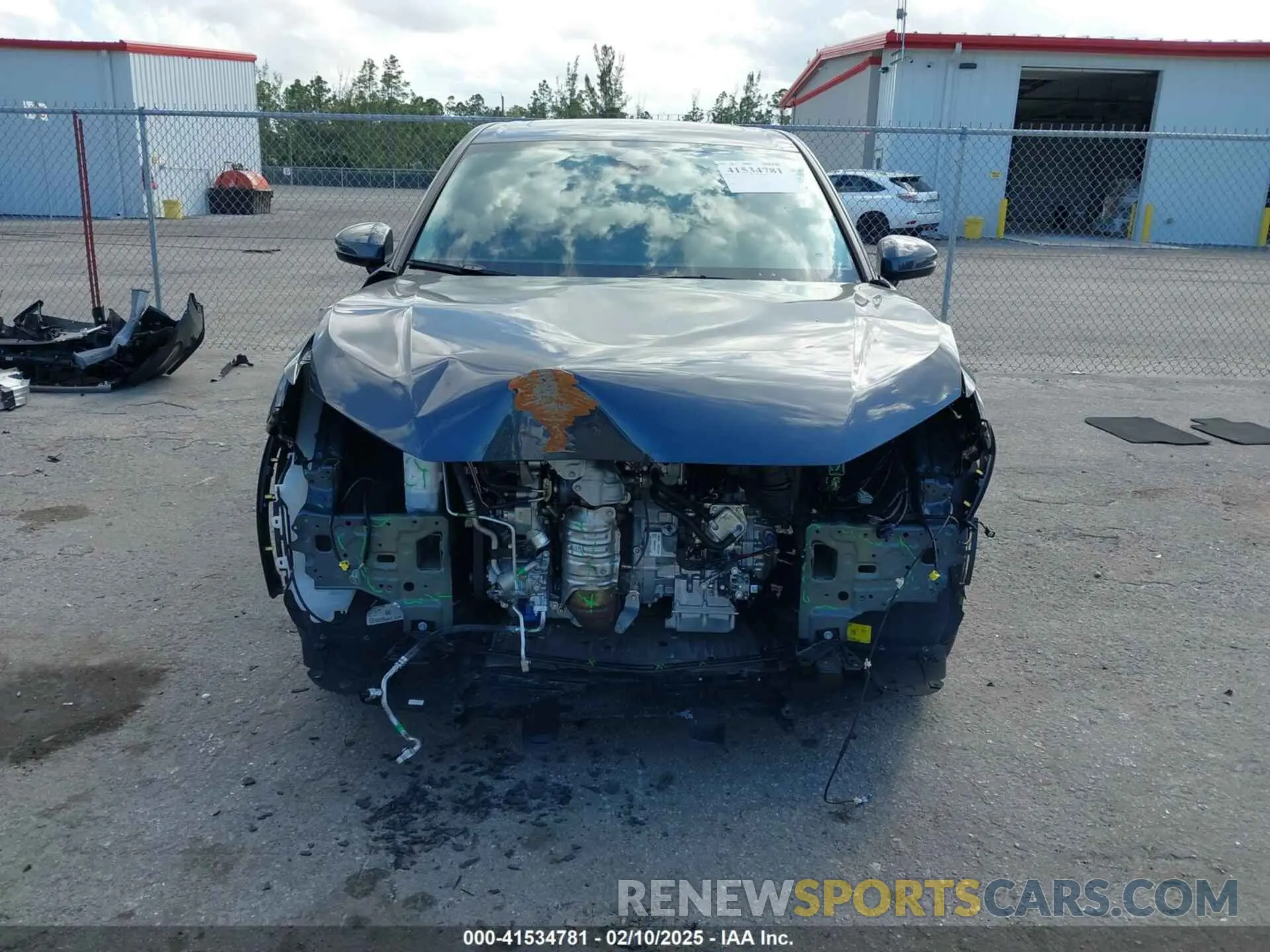 12 fotografías del automóvil dañado 2HKRS3H47RH328977 HONDA CR-V 2024