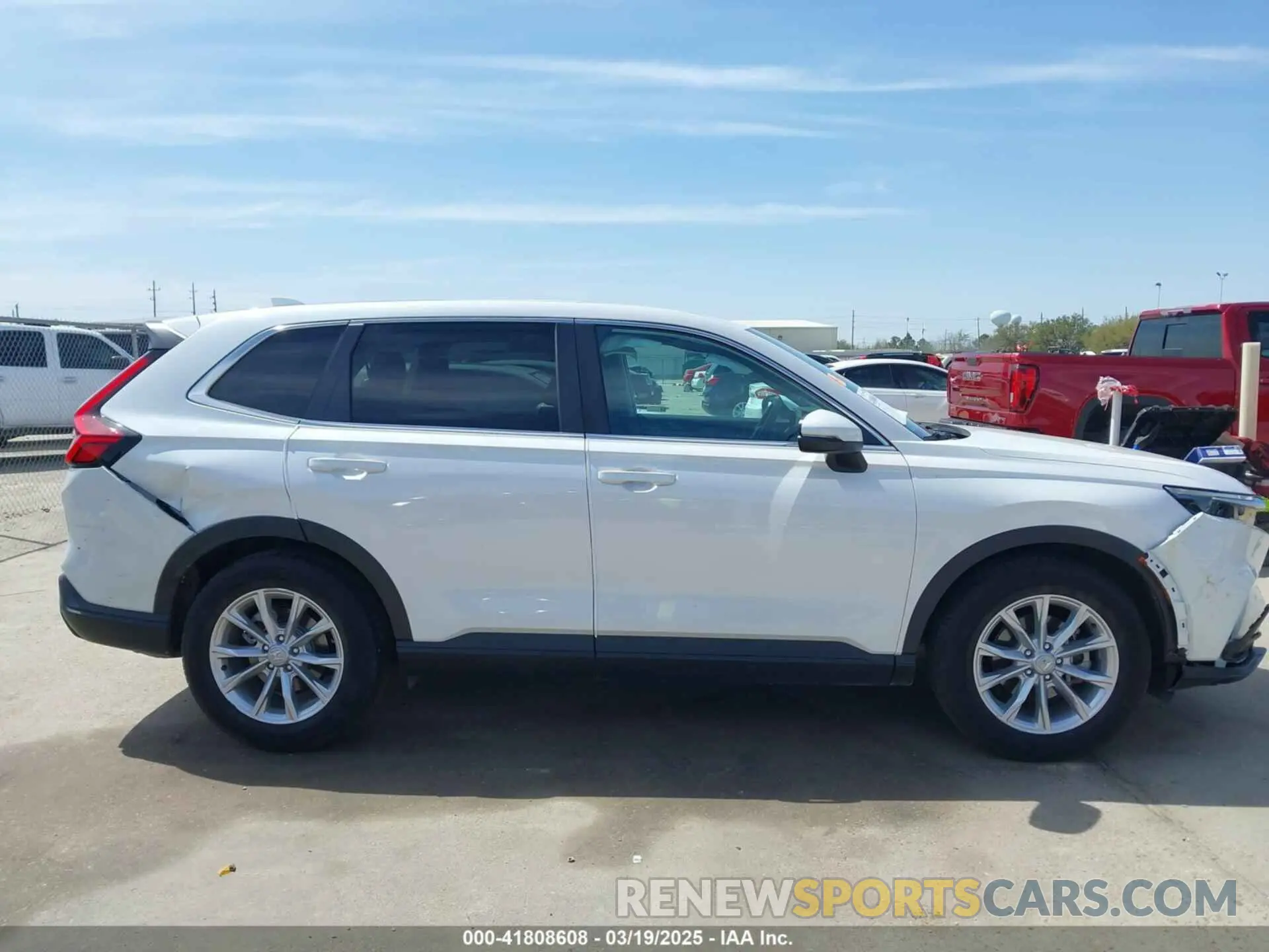 13 fotografías del automóvil dañado 2HKRS3H70RH320522 HONDA CR-V 2024