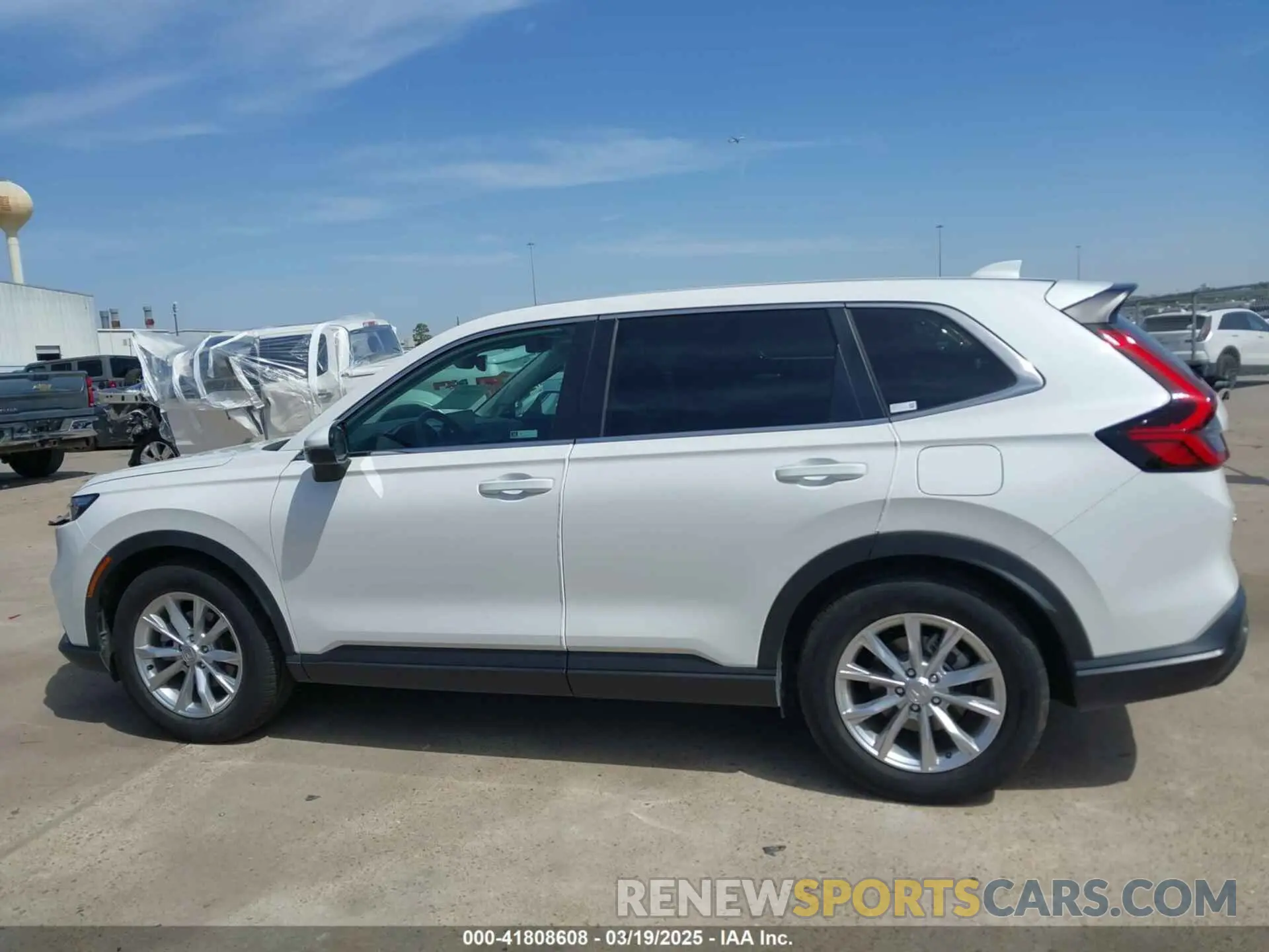 14 fotografías del automóvil dañado 2HKRS3H70RH320522 HONDA CR-V 2024