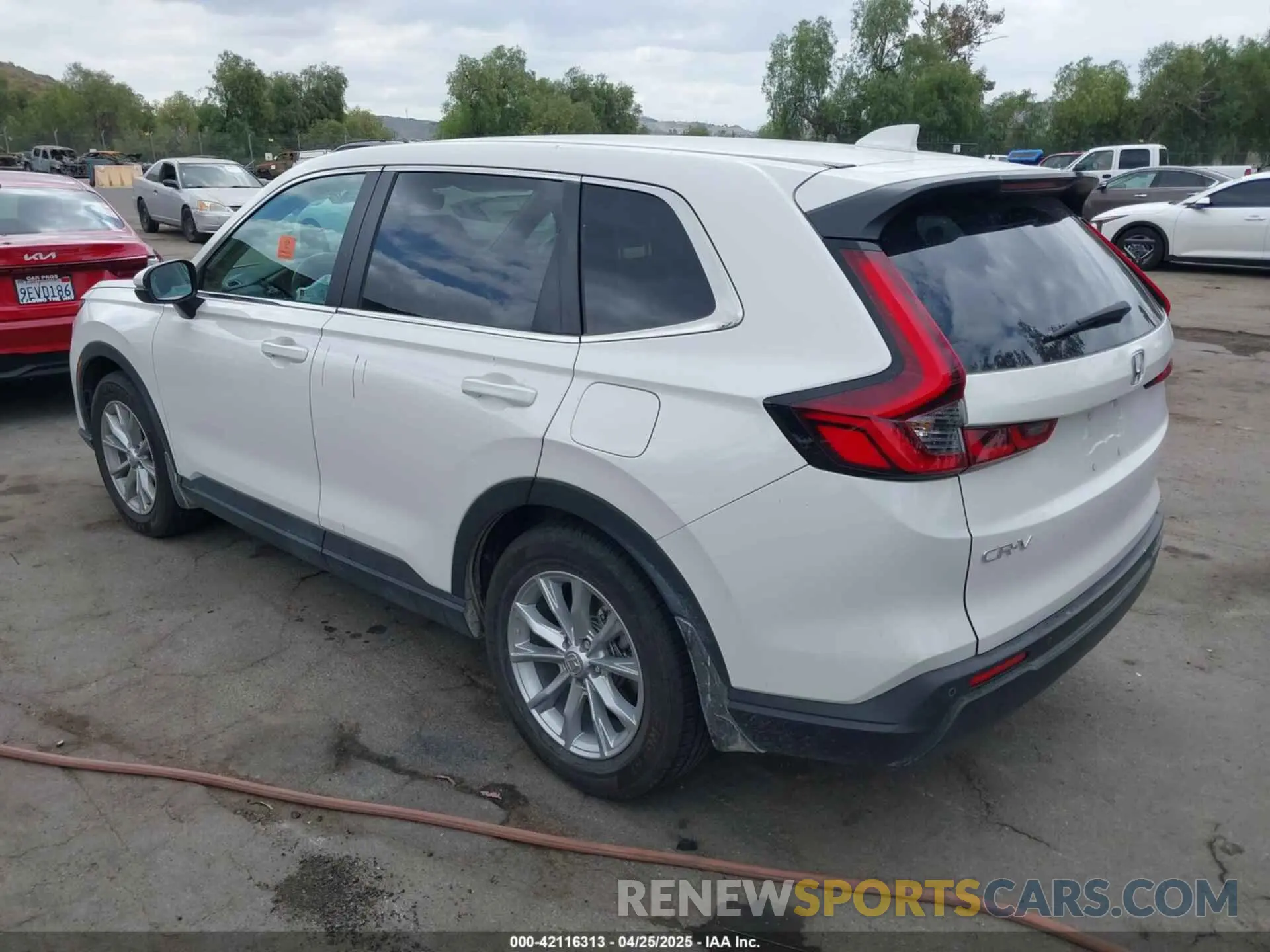 3 fotografías del automóvil dañado 2HKRS3H72RH311627 HONDA CR-V 2024