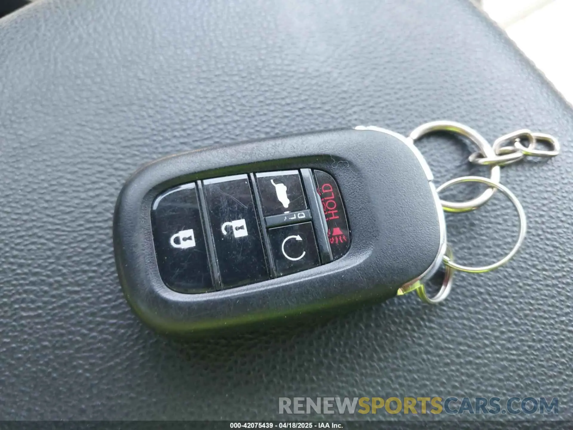 11 fotografías del automóvil dañado 2HKRS3H73RH320224 HONDA CR-V 2024