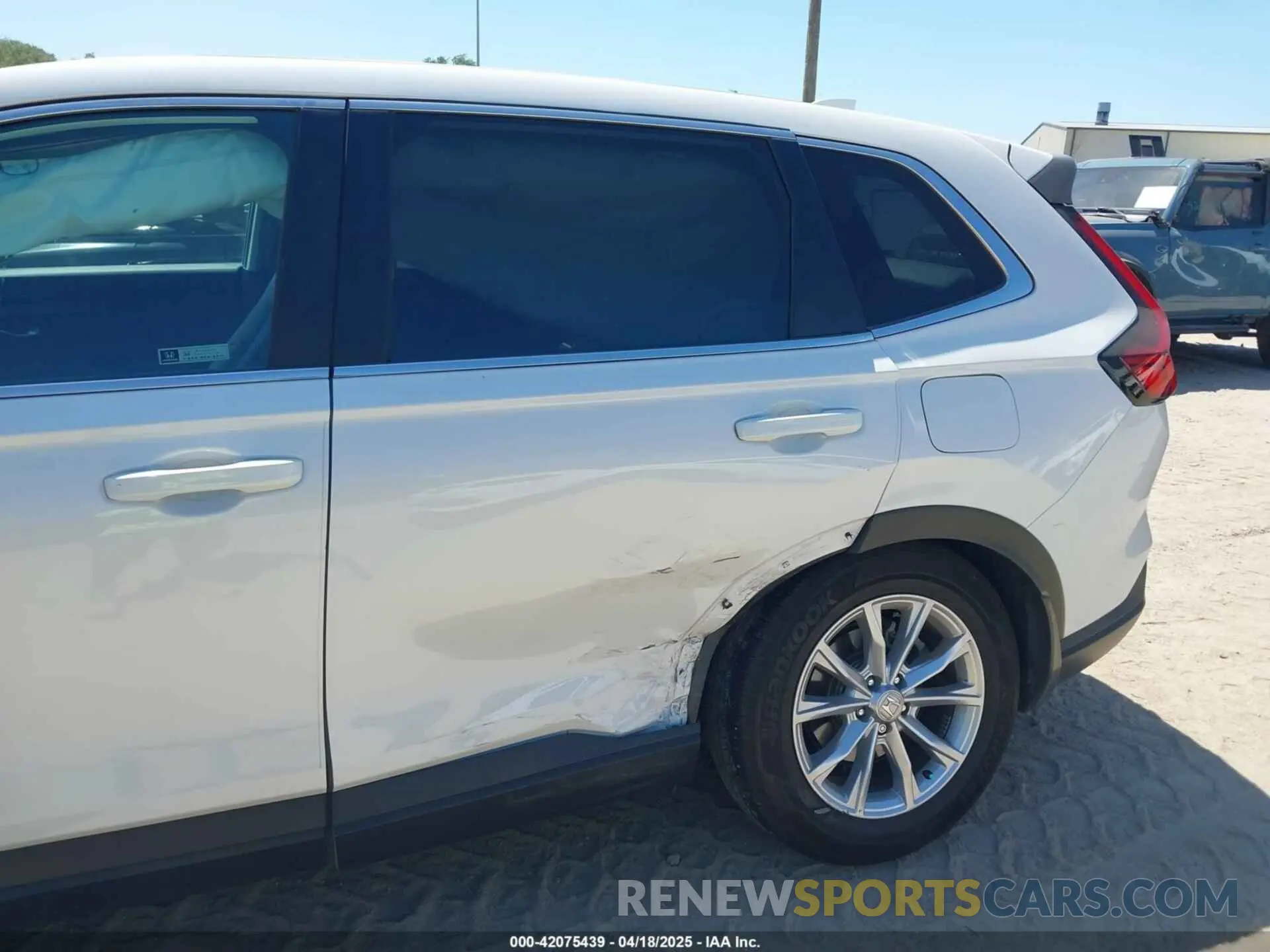 6 fotografías del automóvil dañado 2HKRS3H73RH320224 HONDA CR-V 2024