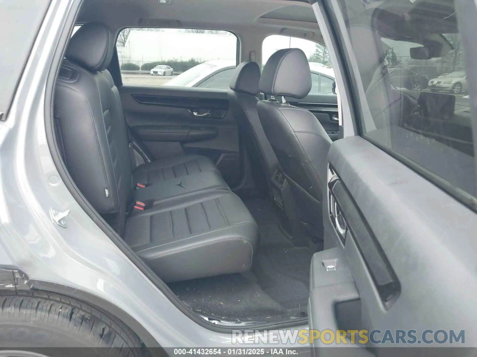 8 fotografías del automóvil dañado 2HKRS3H78RH321157 HONDA CR-V 2024
