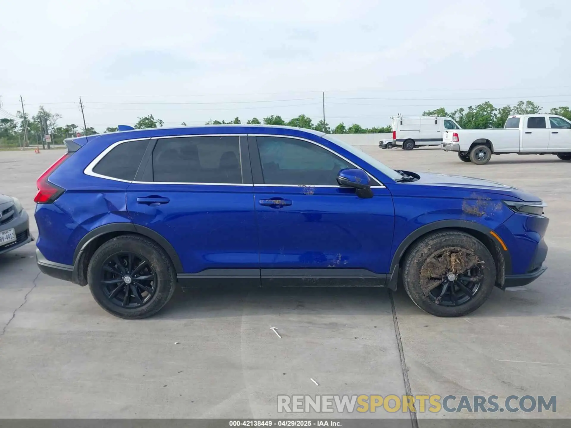 13 fotografías del automóvil dañado 2HKRS3H78RH329307 HONDA CR-V 2024