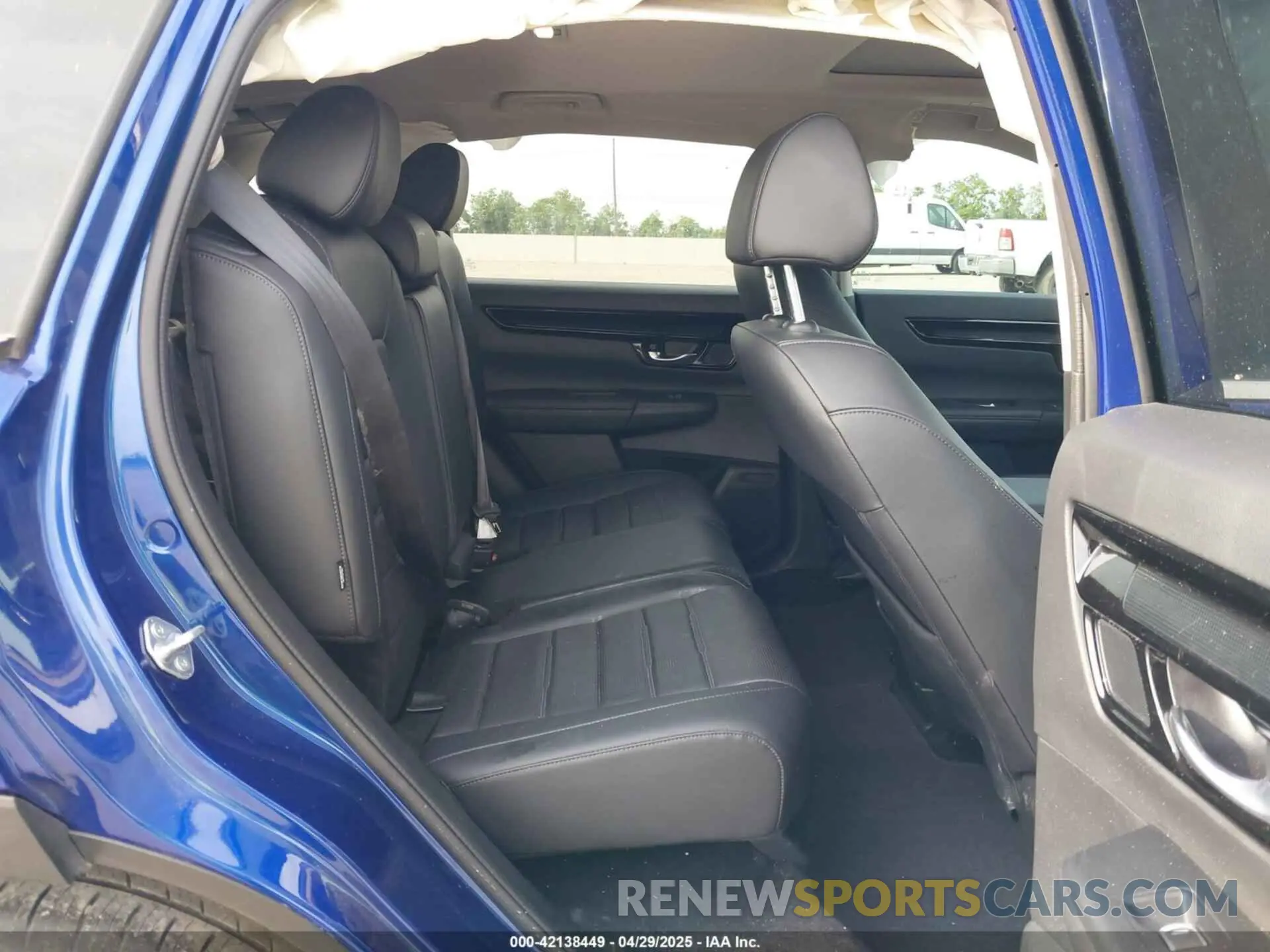 8 fotografías del automóvil dañado 2HKRS3H78RH329307 HONDA CR-V 2024