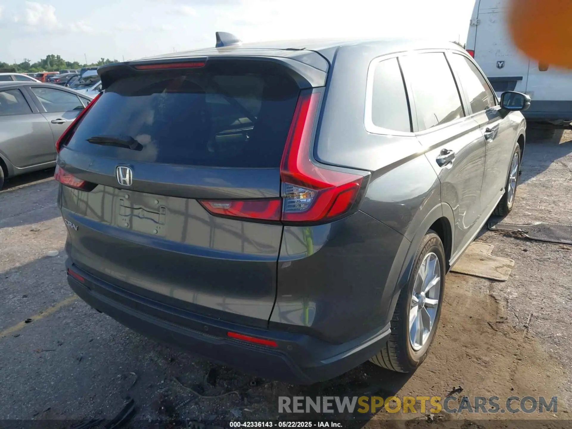 4 fotografías del automóvil dañado 2HKRS3H79RH321765 HONDA CR-V 2024