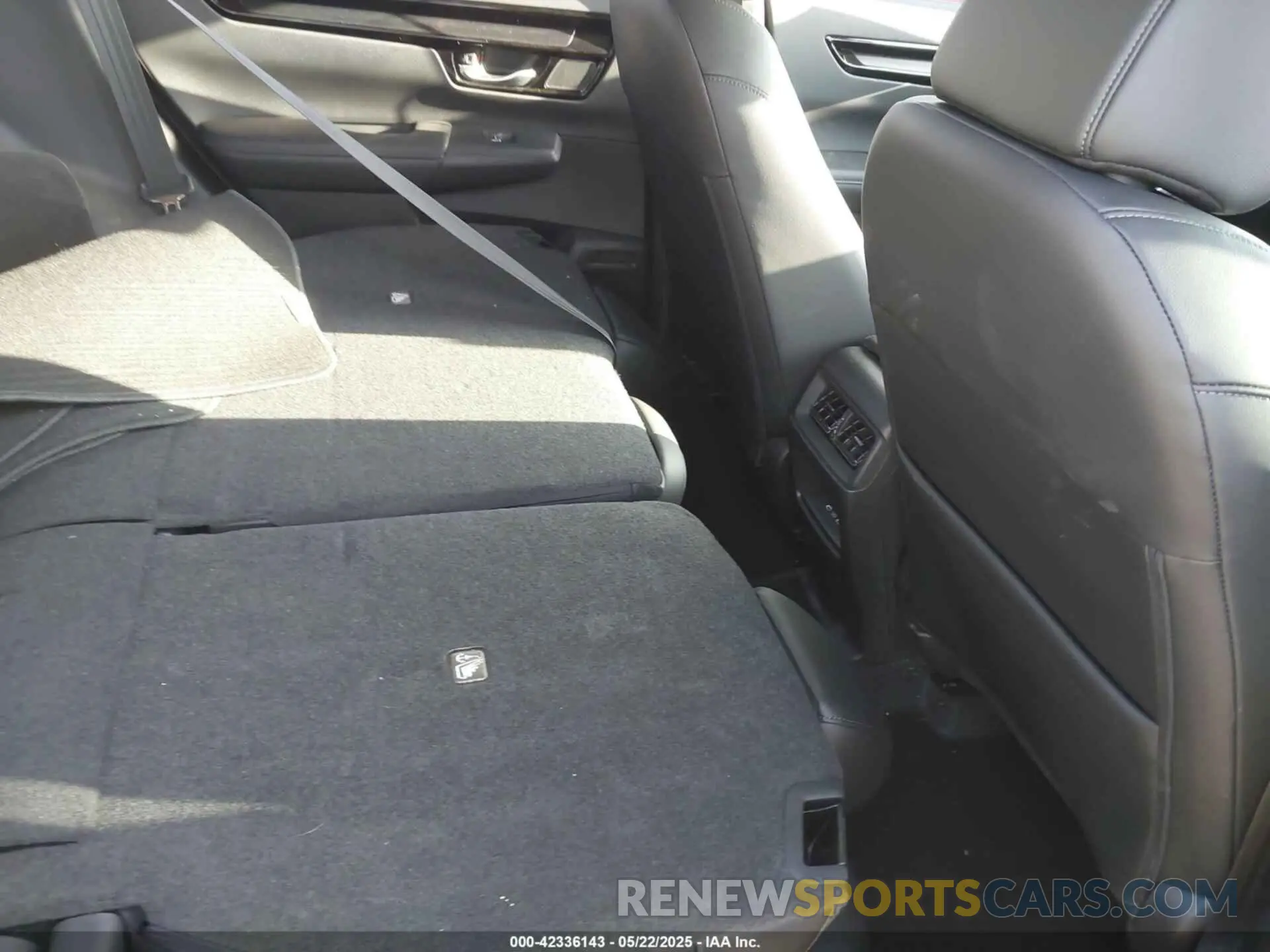 8 fotografías del automóvil dañado 2HKRS3H79RH321765 HONDA CR-V 2024