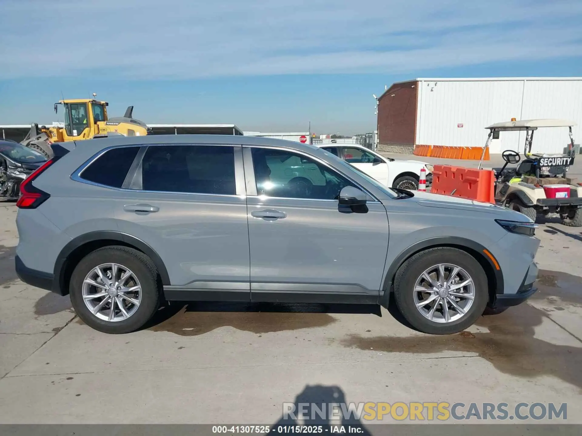13 fotografías del automóvil dañado 2HKRS3H7XRH323573 HONDA CR-V 2024