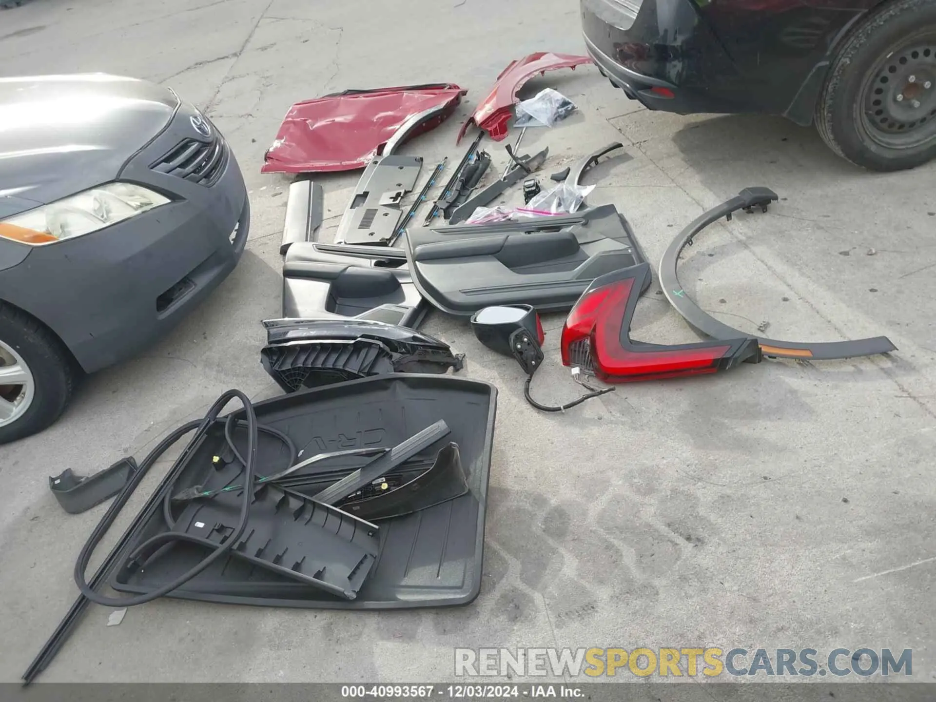 12 fotografías del automóvil dañado 2HKRS4H41RH438235 HONDA CR-V 2024