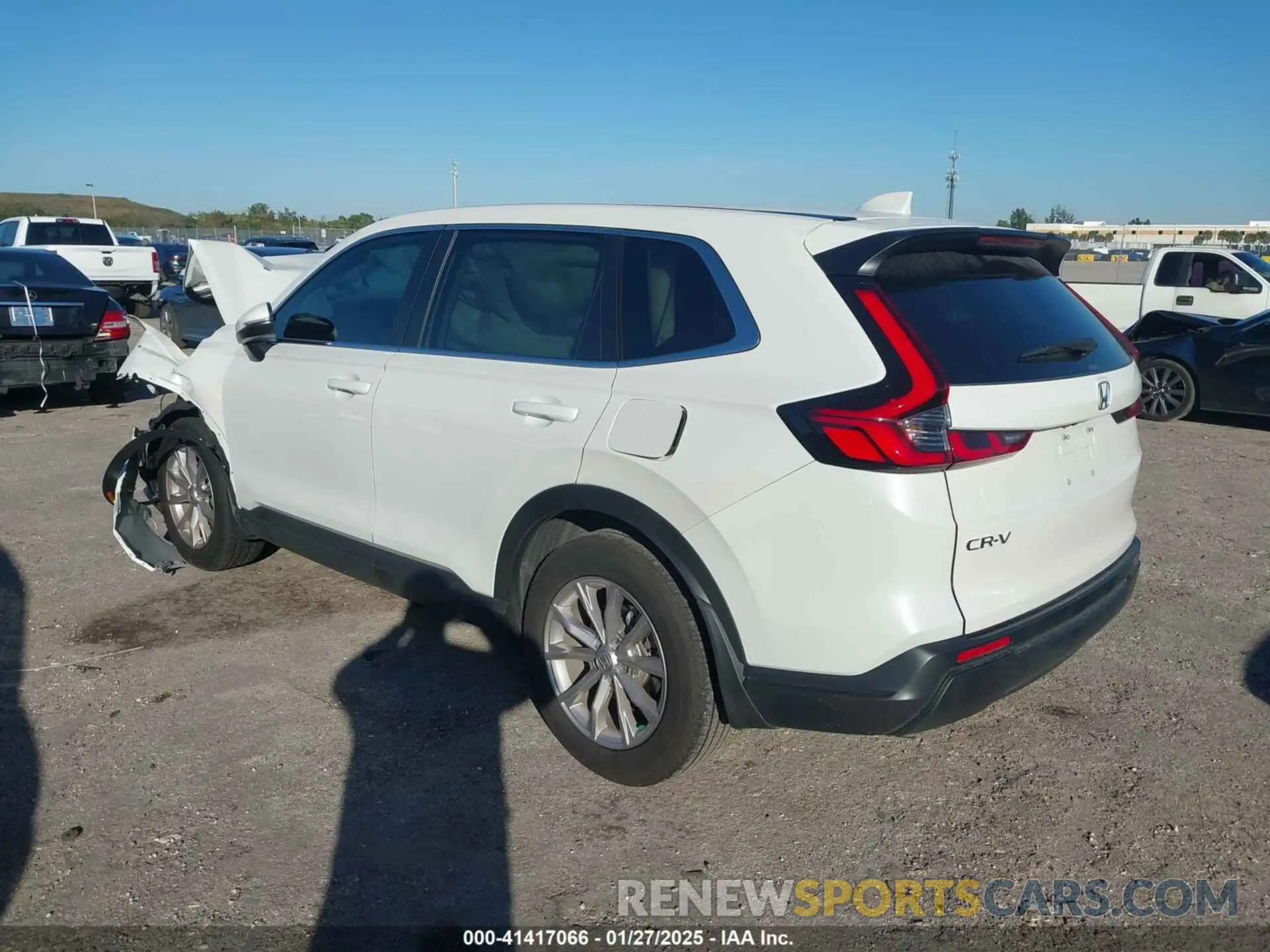 3 fotografías del automóvil dañado 2HKRS4H42RH481790 HONDA CR-V 2024