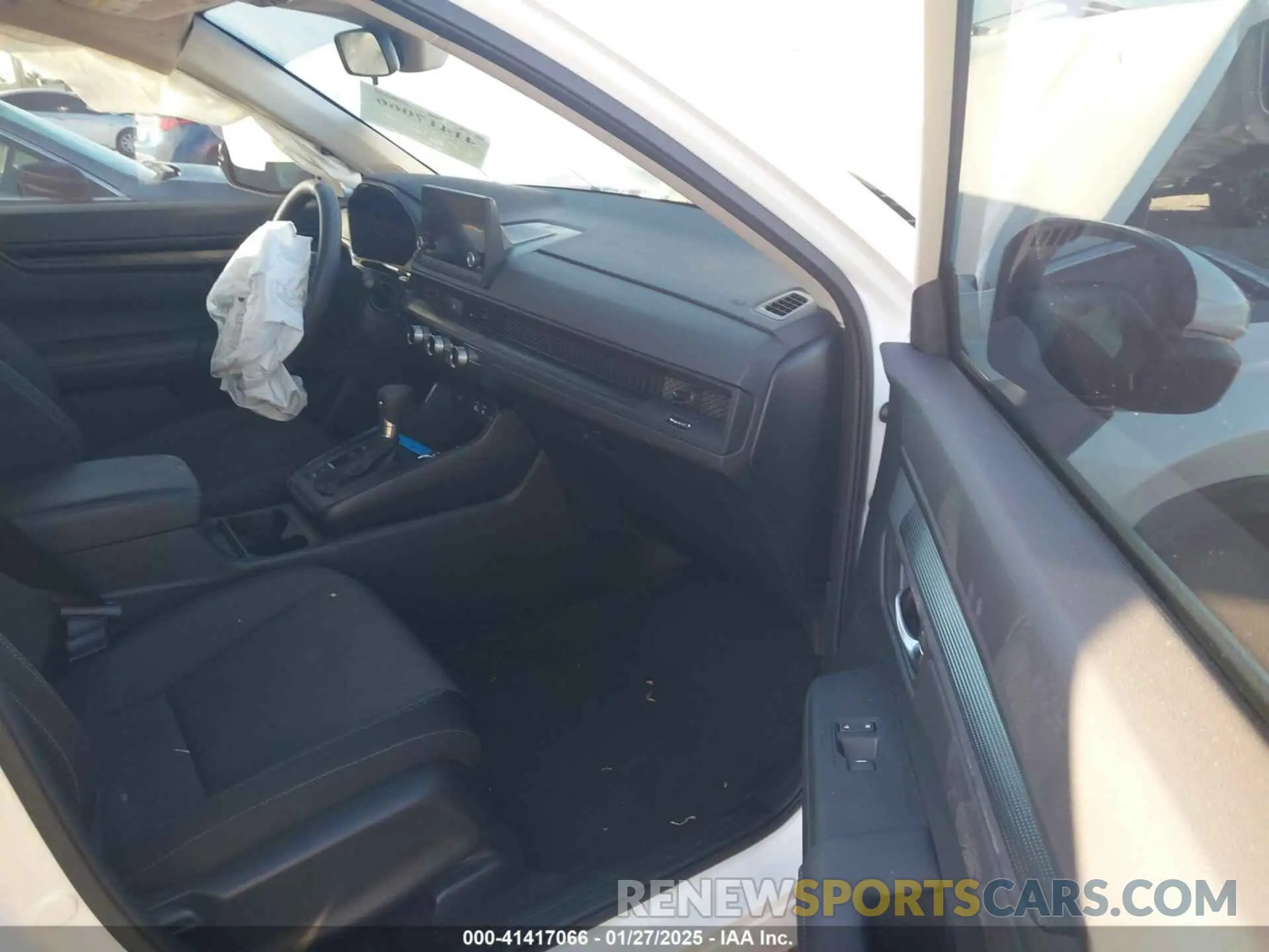 5 fotografías del automóvil dañado 2HKRS4H42RH481790 HONDA CR-V 2024