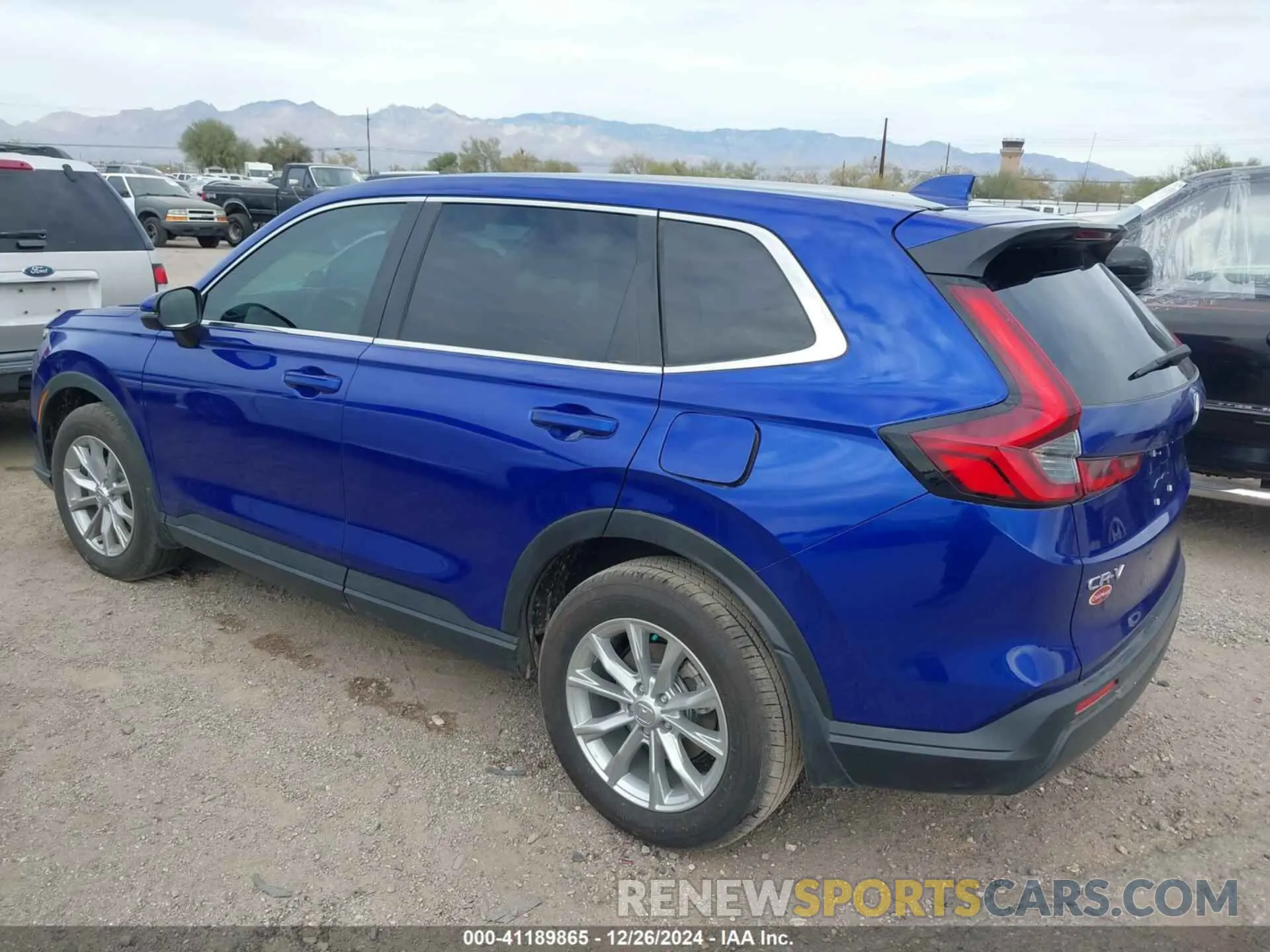 3 fotografías del automóvil dañado 2HKRS4H43RH443467 HONDA CR-V 2024