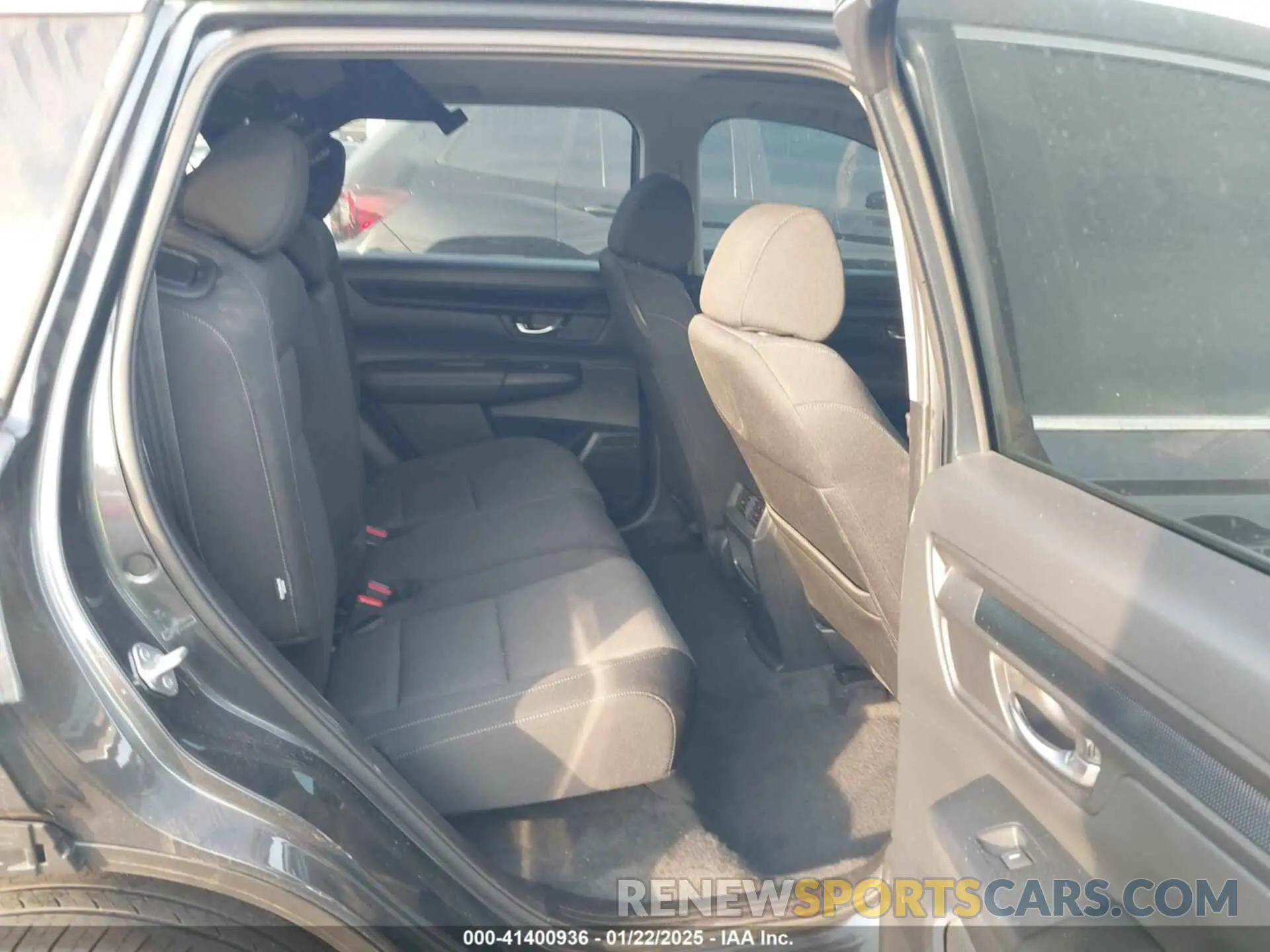 8 fotografías del automóvil dañado 2HKRS4H44RH401759 HONDA CR-V 2024