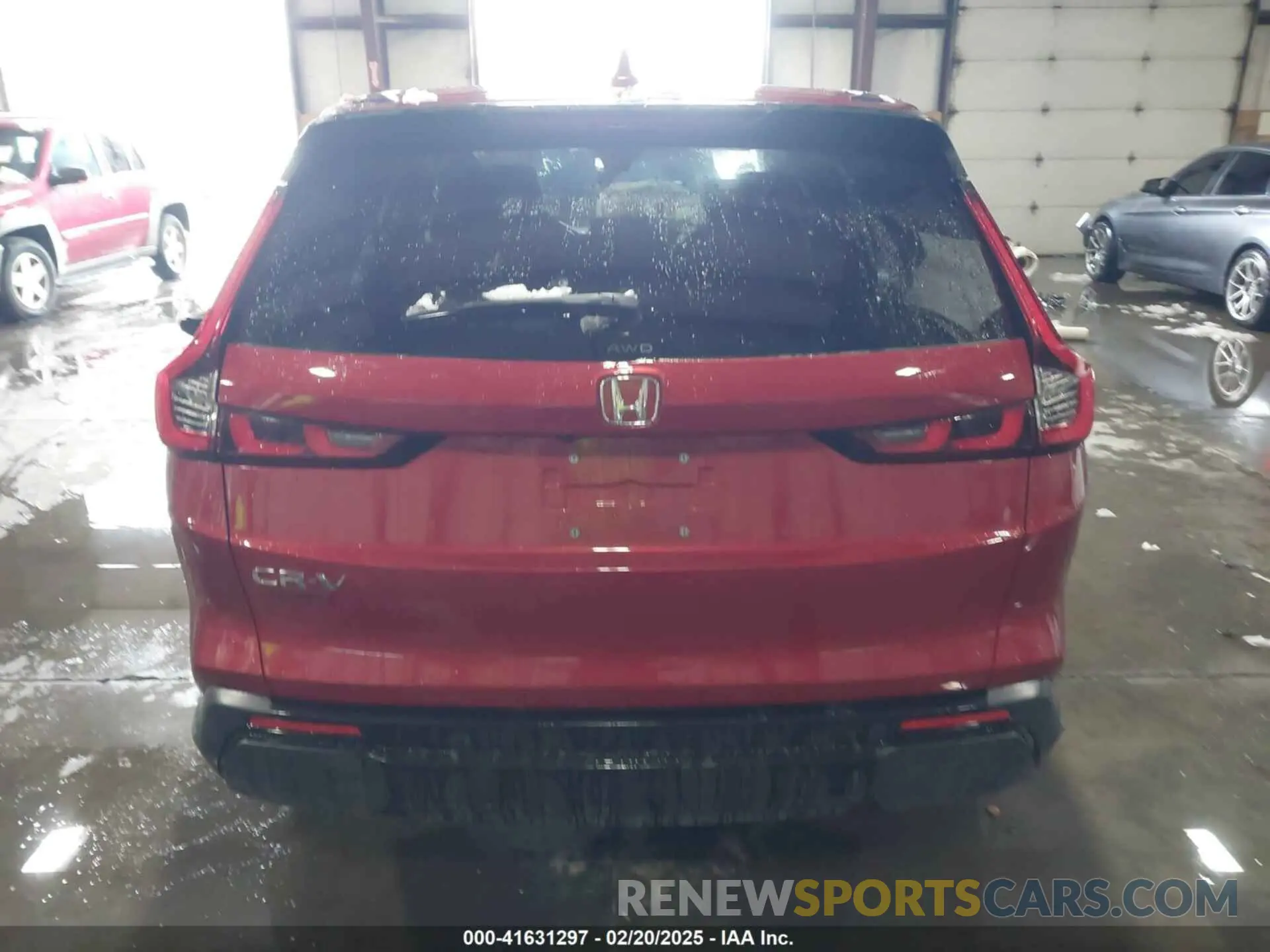 16 fotografías del automóvil dañado 2HKRS4H44RH413930 HONDA CR-V 2024