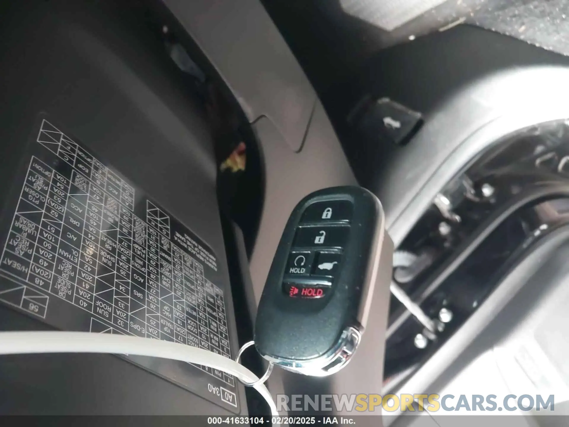 11 fotografías del automóvil dañado 2HKRS4H45RH456219 HONDA CR-V 2024