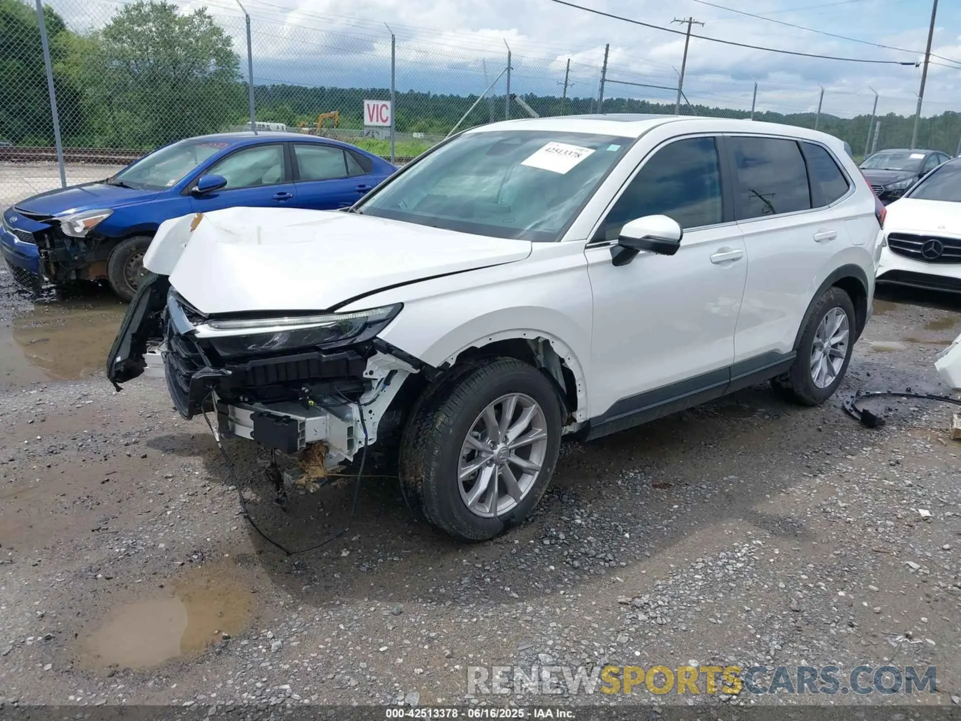 2 fotografías del automóvil dañado 2HKRS4H45RH471576 HONDA CR-V 2024