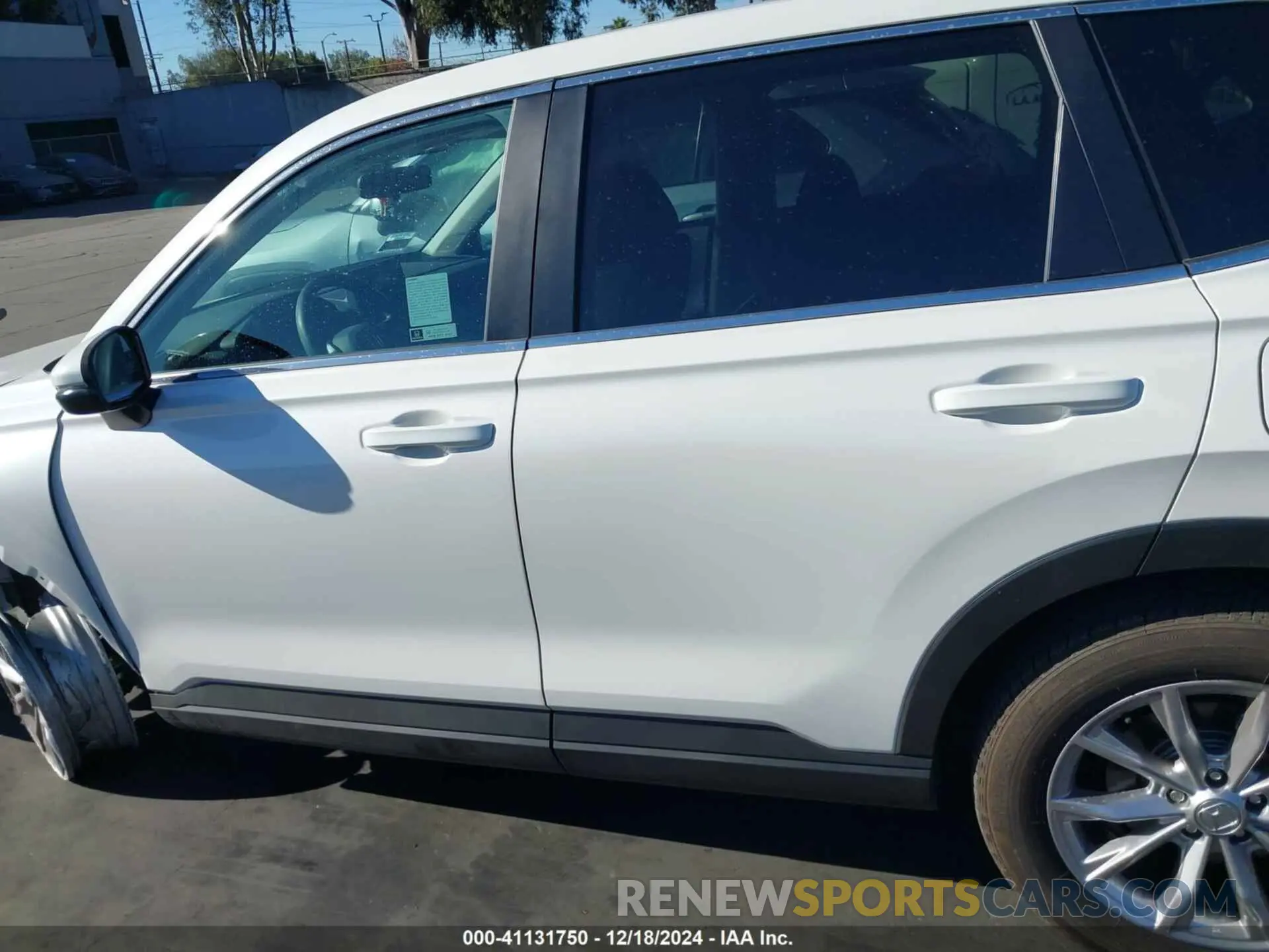 15 fotografías del automóvil dañado 2HKRS4H46RH464359 HONDA CR-V 2024