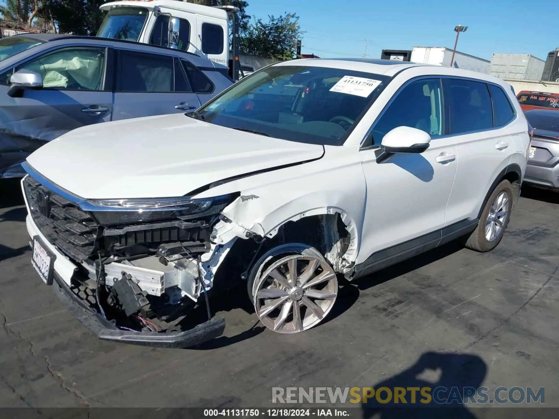 2 fotografías del automóvil dañado 2HKRS4H46RH464359 HONDA CR-V 2024