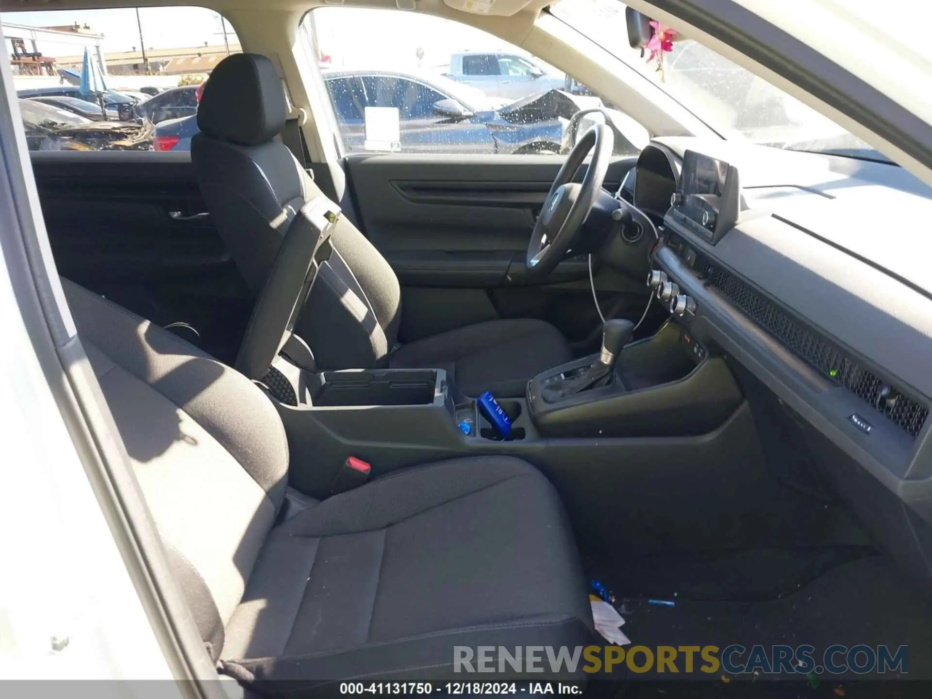 5 fotografías del automóvil dañado 2HKRS4H46RH464359 HONDA CR-V 2024