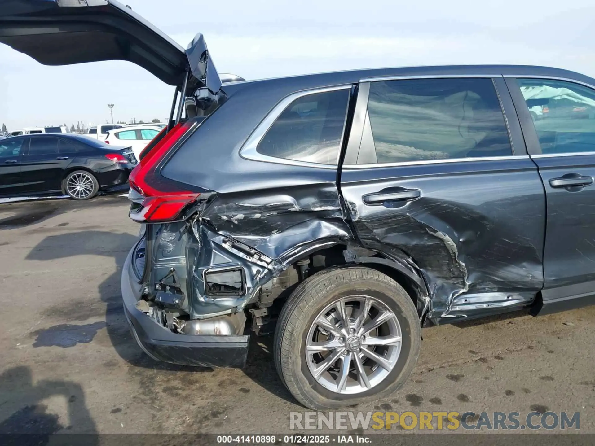 6 fotografías del automóvil dañado 2HKRS4H47RH414957 HONDA CR-V 2024