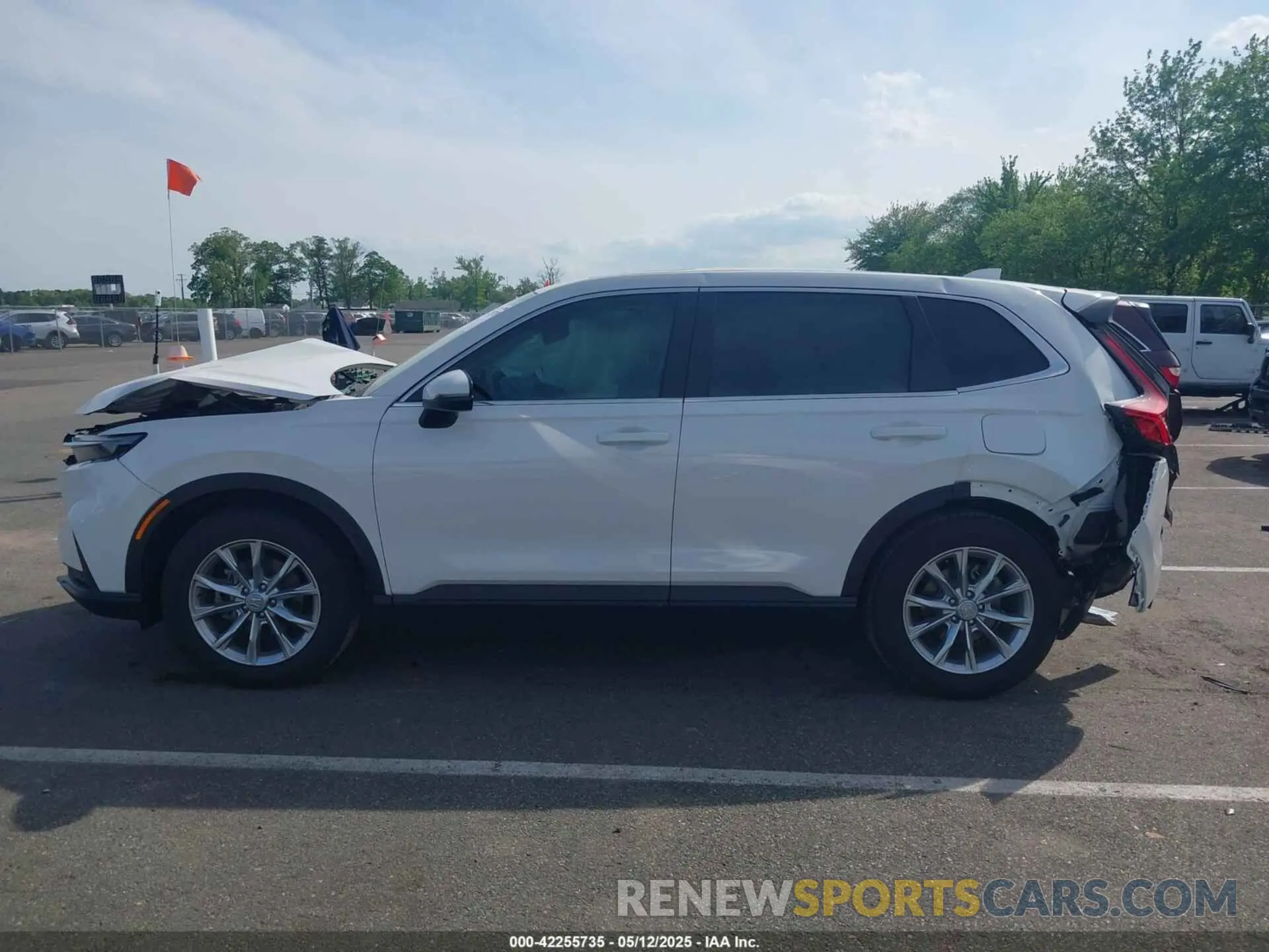 13 fotografías del automóvil dañado 2HKRS4H72RH437847 HONDA CR-V 2024