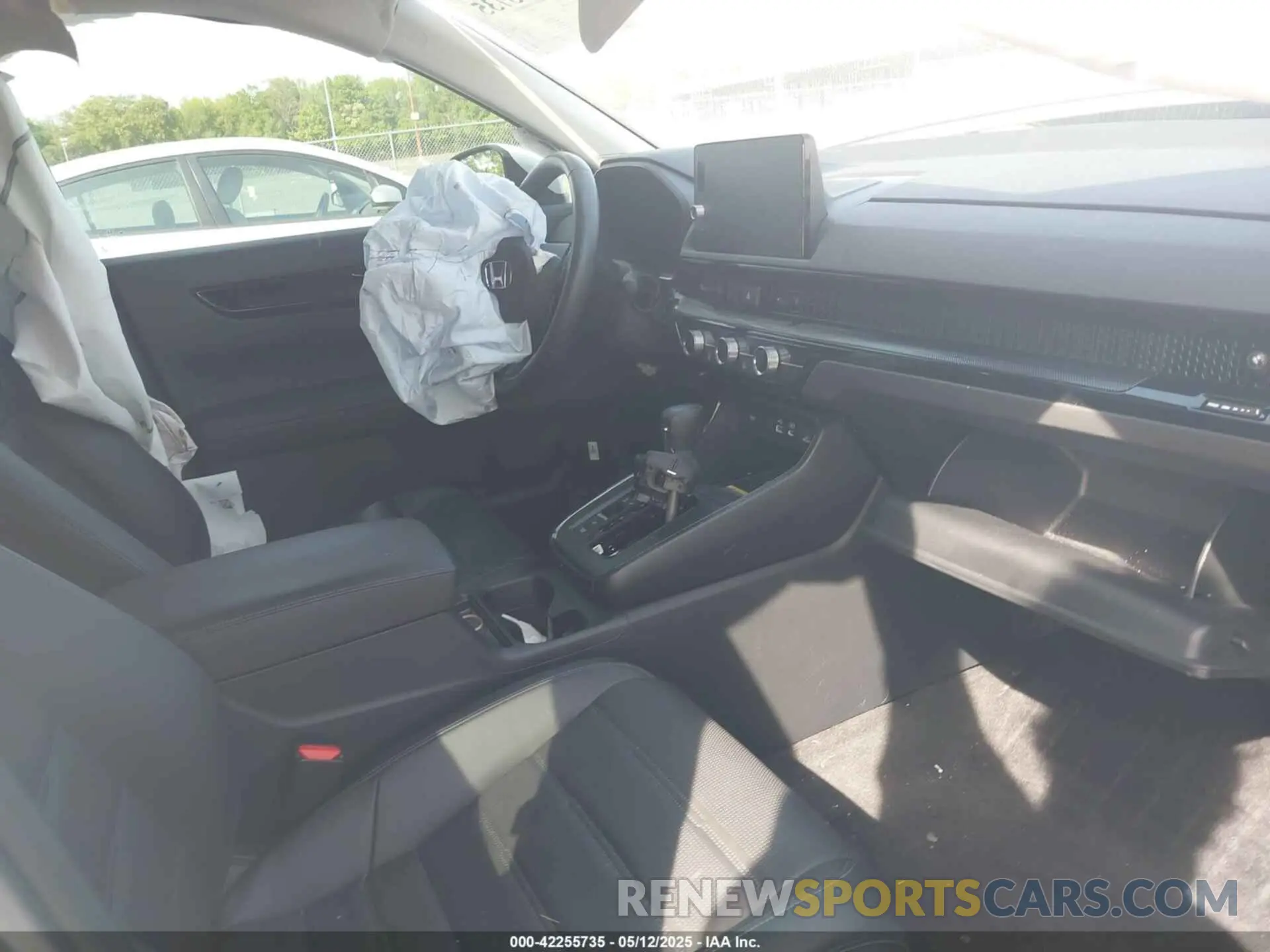 5 fotografías del automóvil dañado 2HKRS4H72RH437847 HONDA CR-V 2024