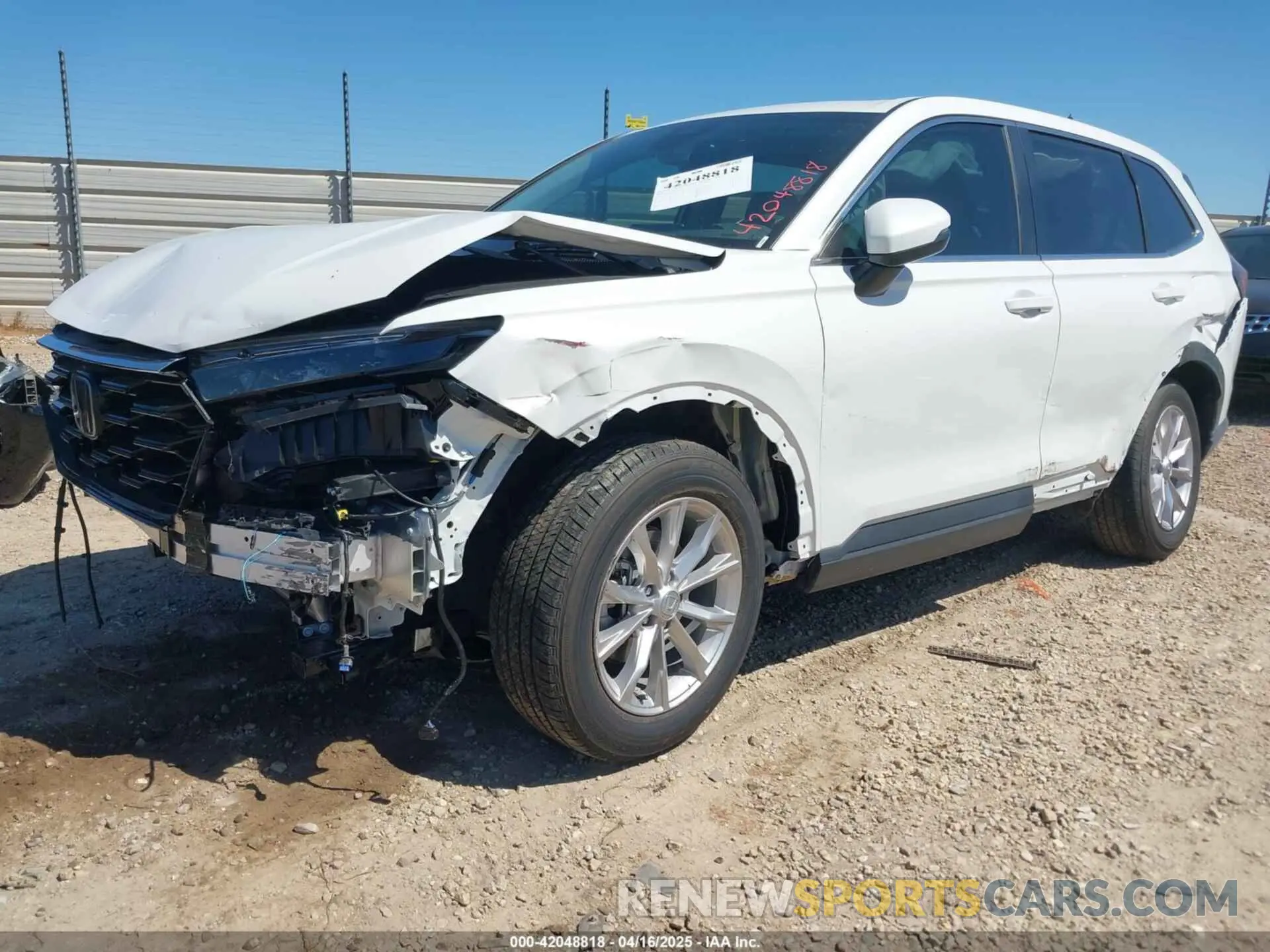 2 fotografías del automóvil dañado 2HKRS4H73RH476656 HONDA CR-V 2024