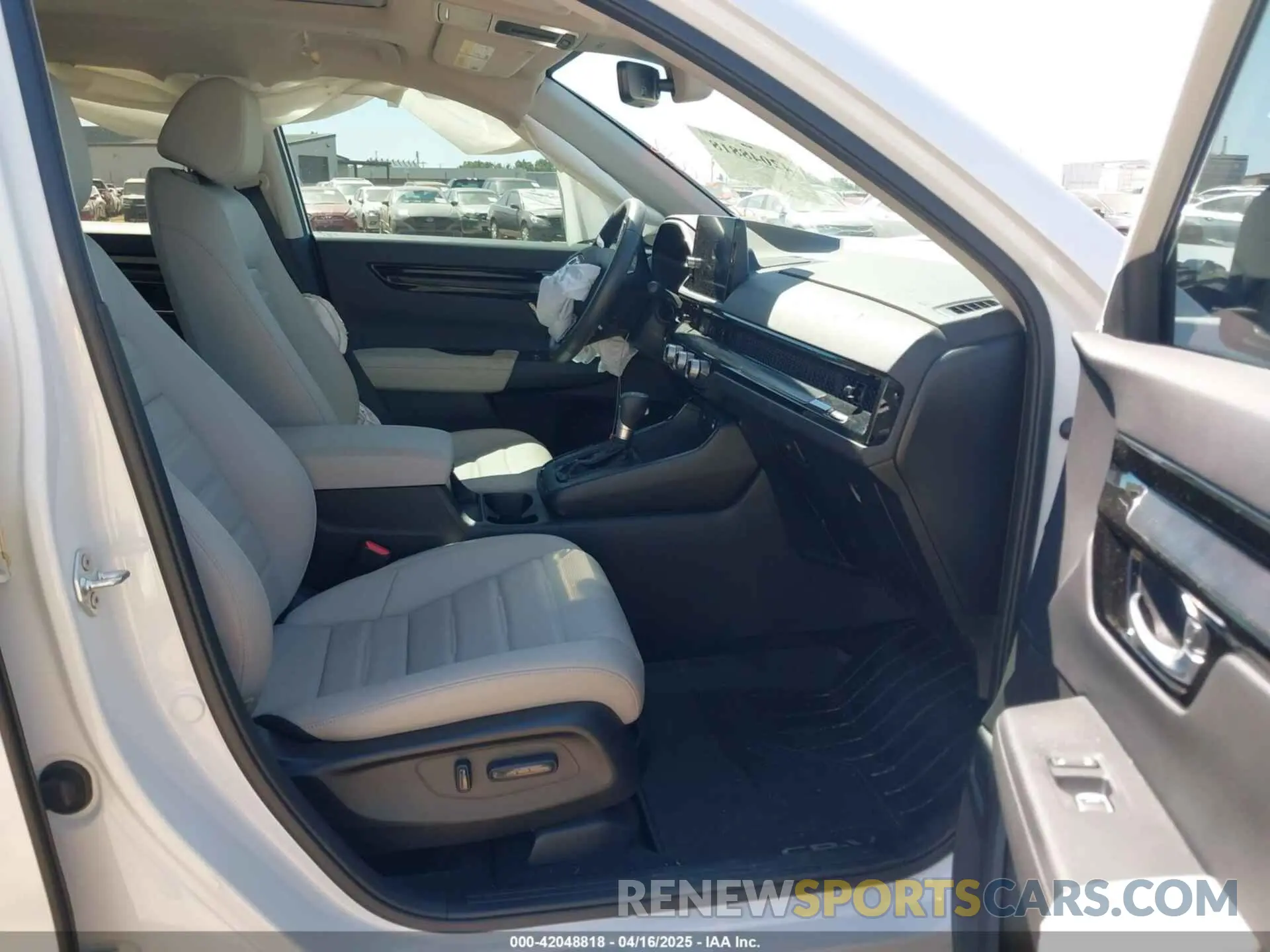 5 fotografías del automóvil dañado 2HKRS4H73RH476656 HONDA CR-V 2024